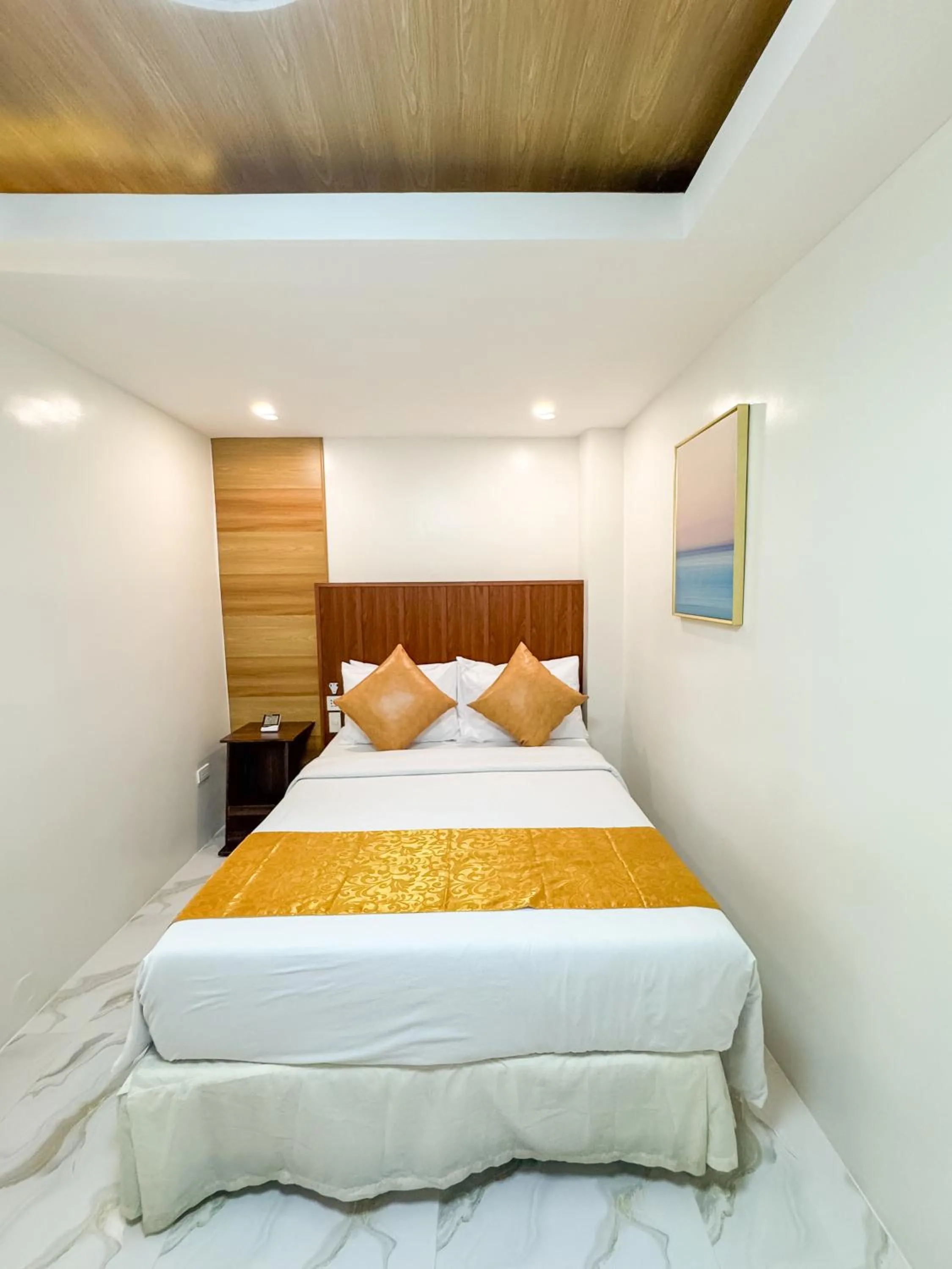 Deluxe Double Room in Hotel Adelina Balanga City Bataan