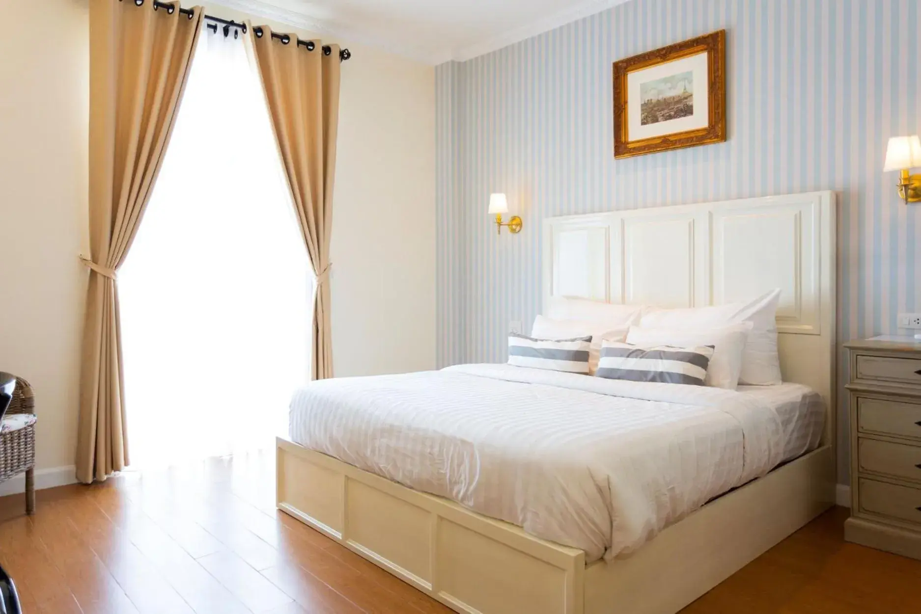 King Room with Balcony in Nai Suan Bed and Breakfast King Room with Balcony in Nai Suan Bed and Breakfast