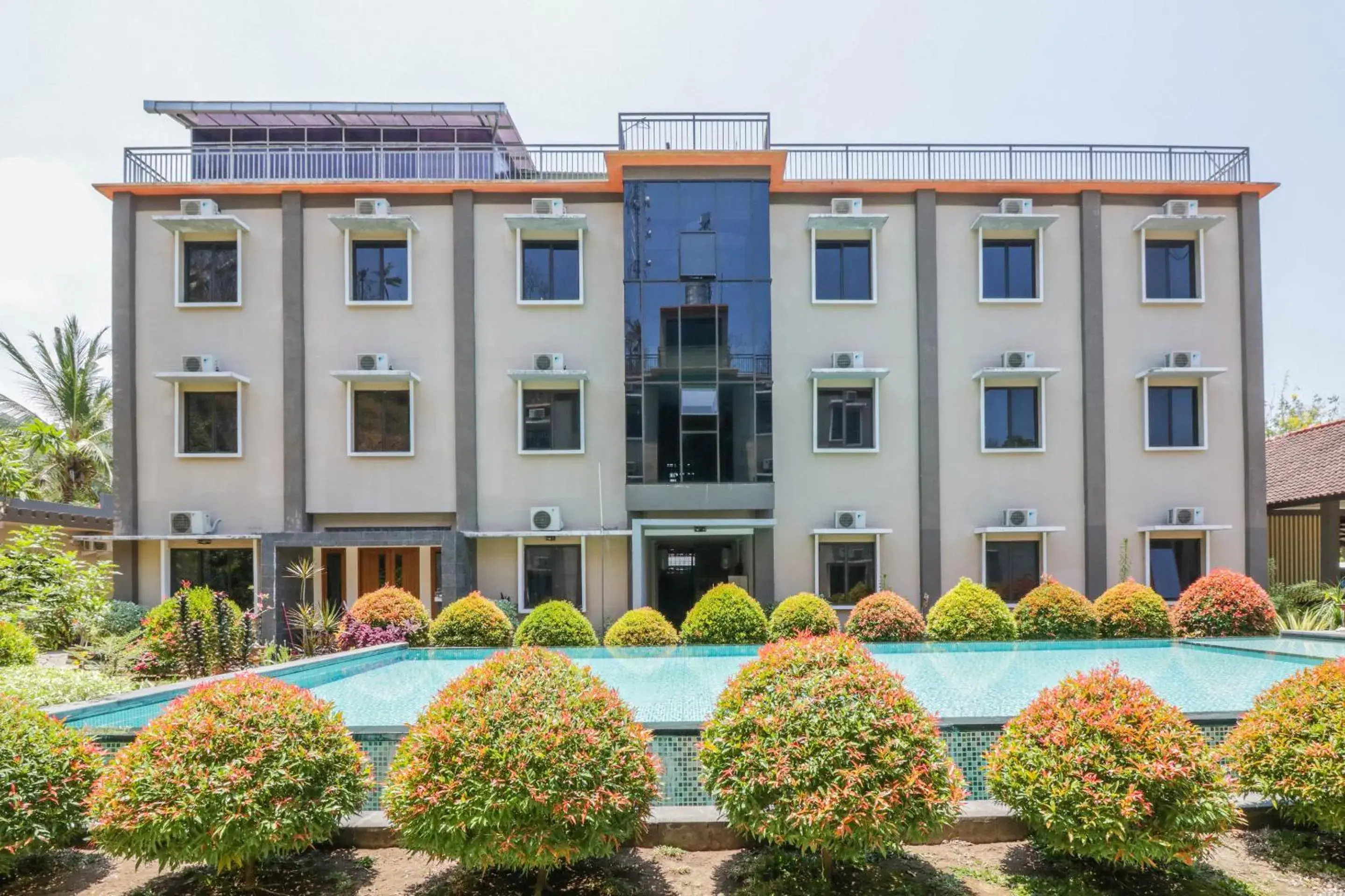 Facade/entrance in Grand Senggigi Hotel Facade/entrance in Grand Senggigi Hotel