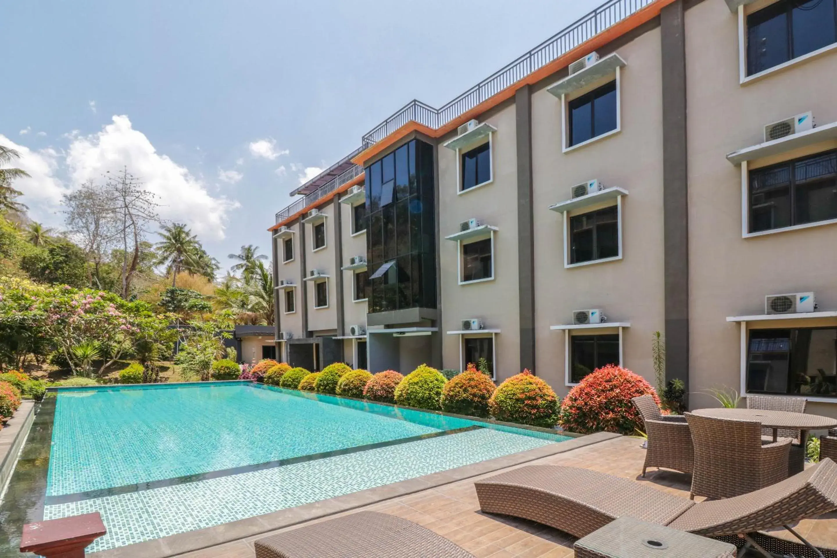 Swimming pool in Grand Senggigi Hotel Swimming pool in Grand Senggigi Hotel