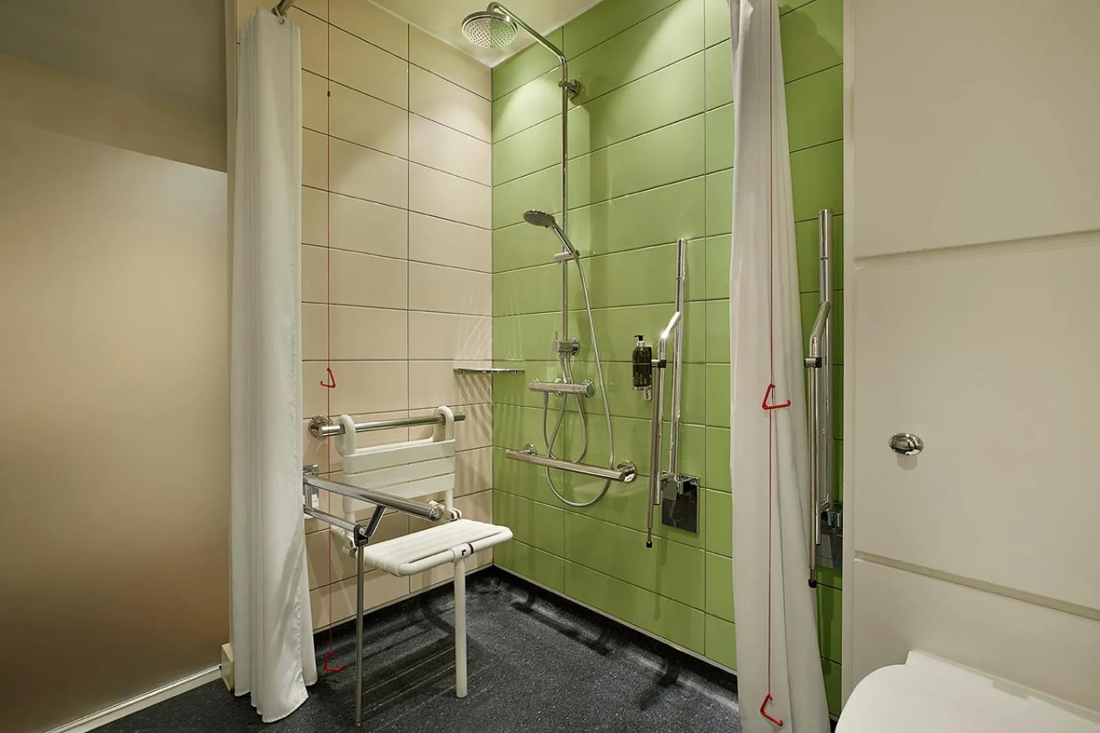 Bathroom in hub London - Goodge Street