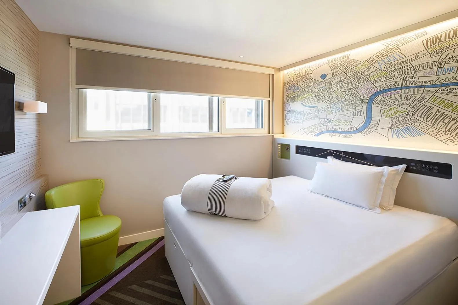 Bedroom, Bed in hub London - Goodge Street