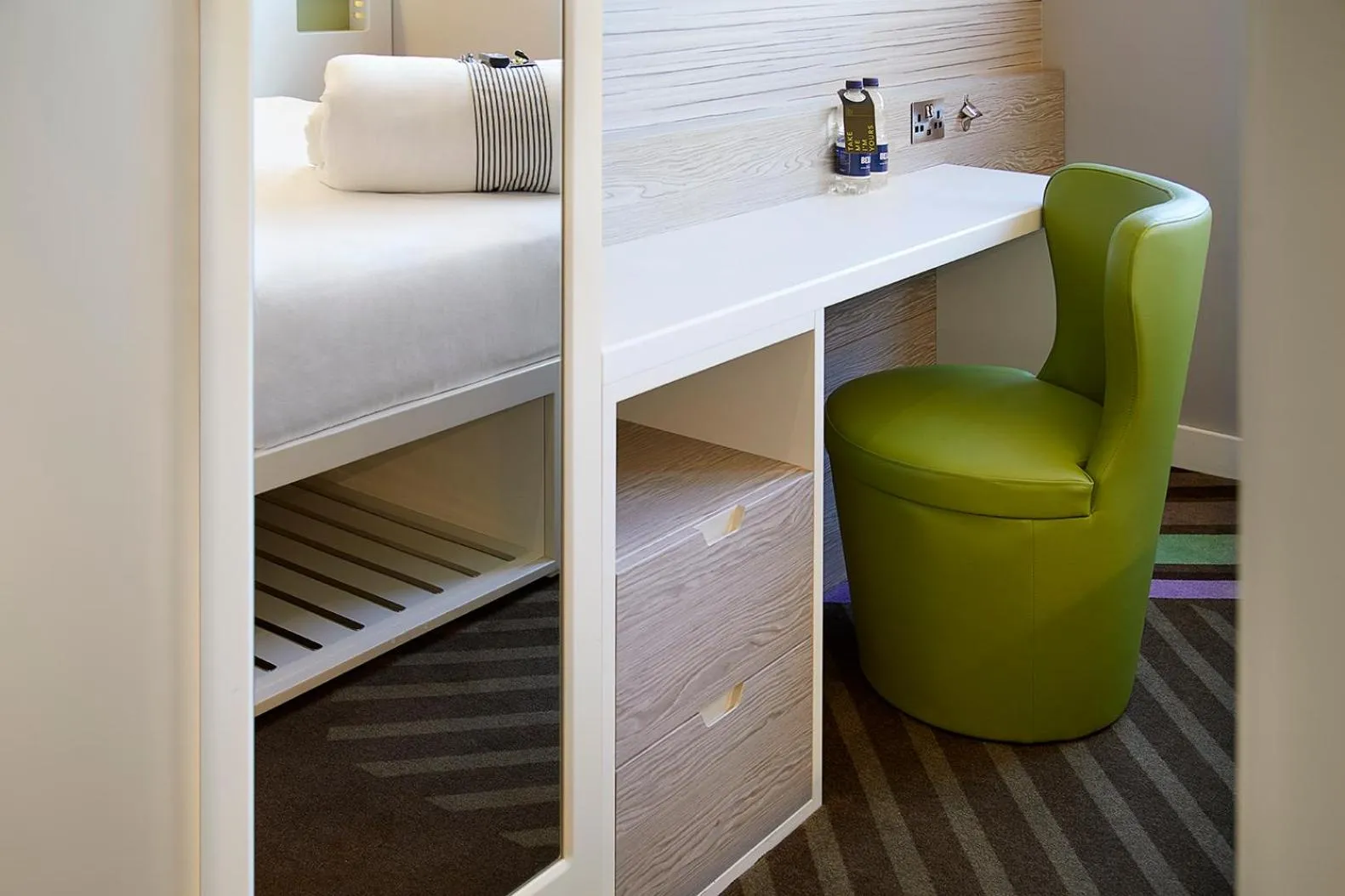 Bedroom, Bed in hub London - King's Cross