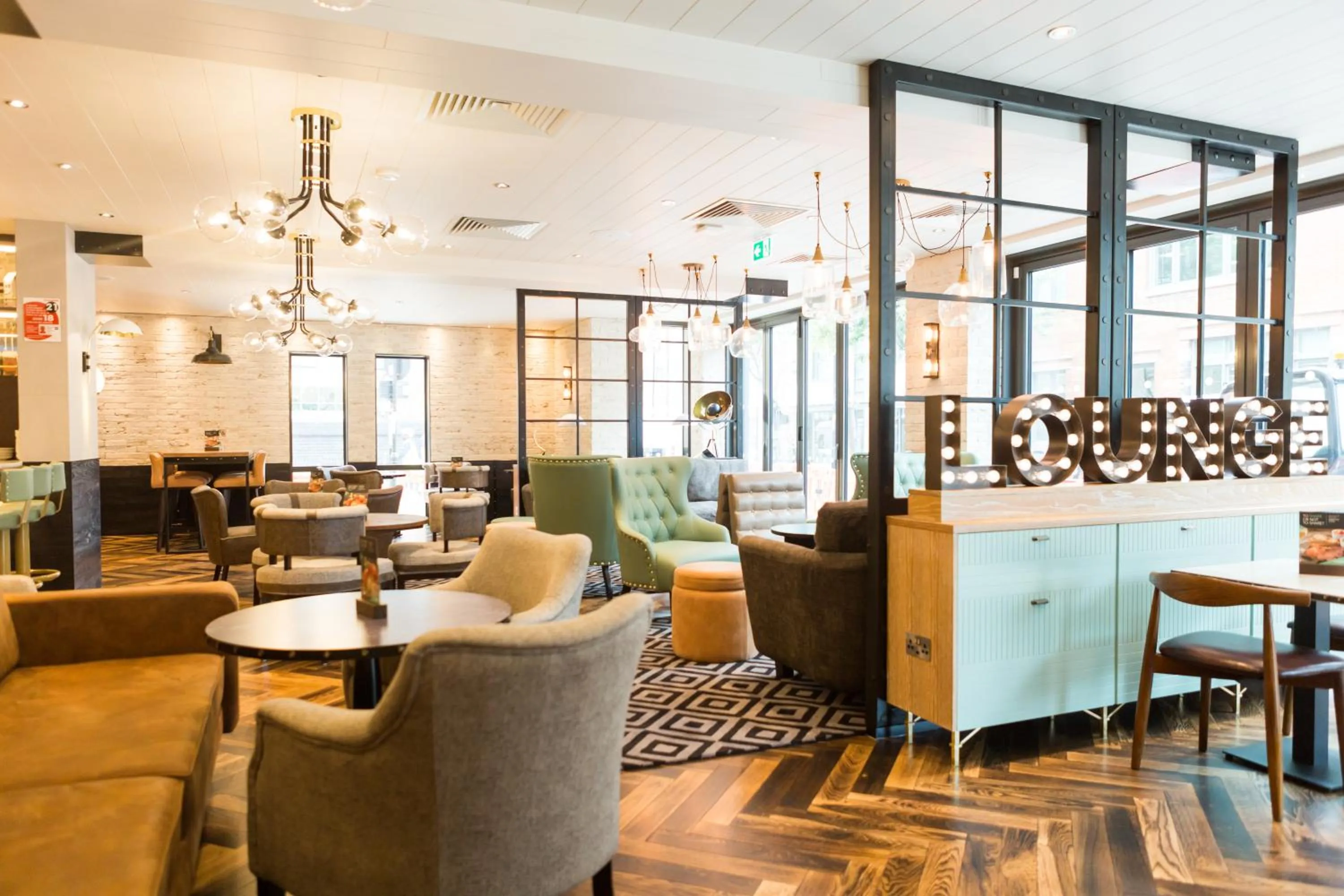 Lounge or bar in hub London - King's Cross