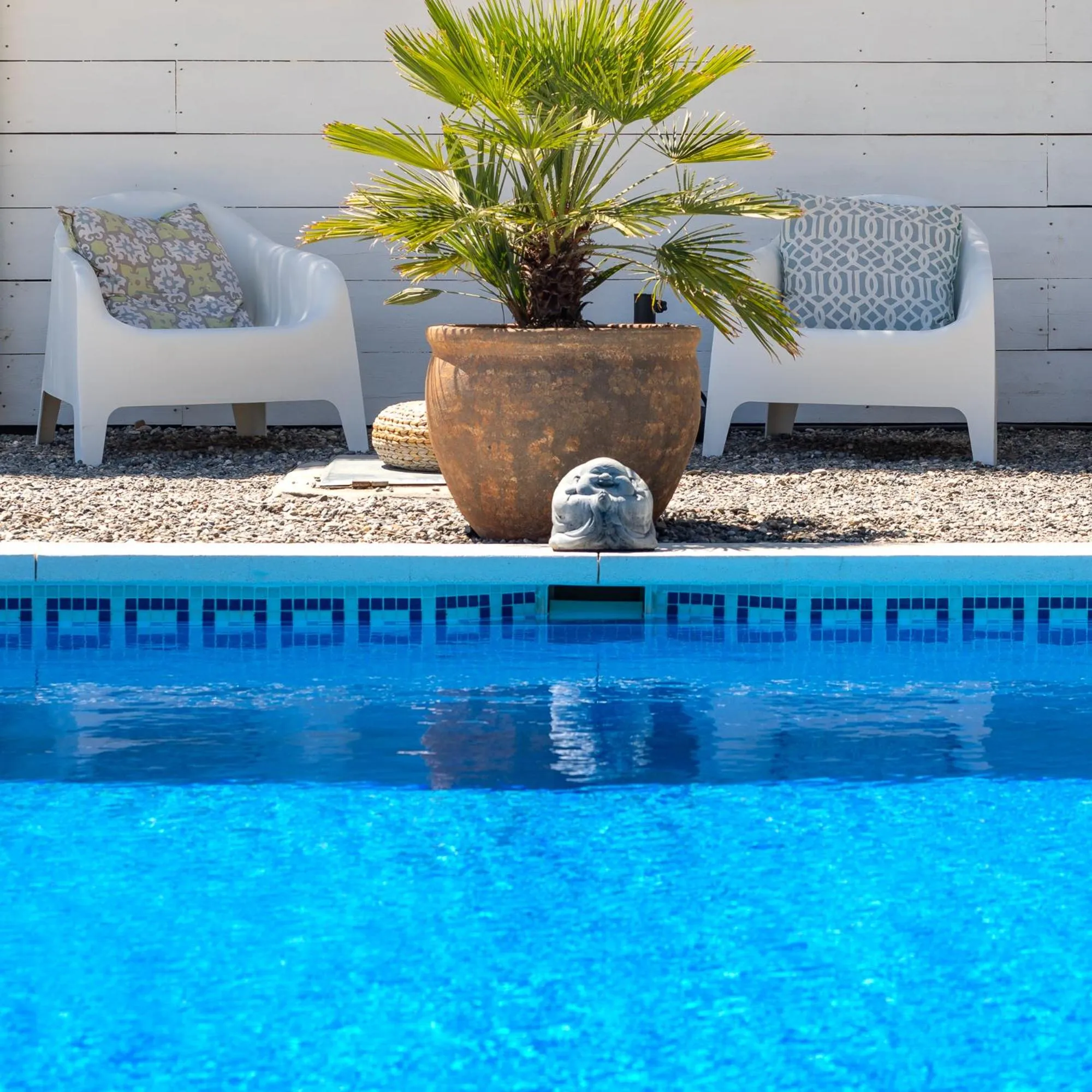 Swimming pool in Bed And Breakfast Mirador Infinito