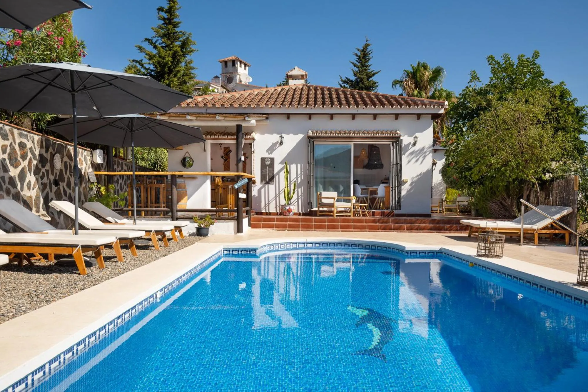 Pool view in Bed And Breakfast Mirador Infinito