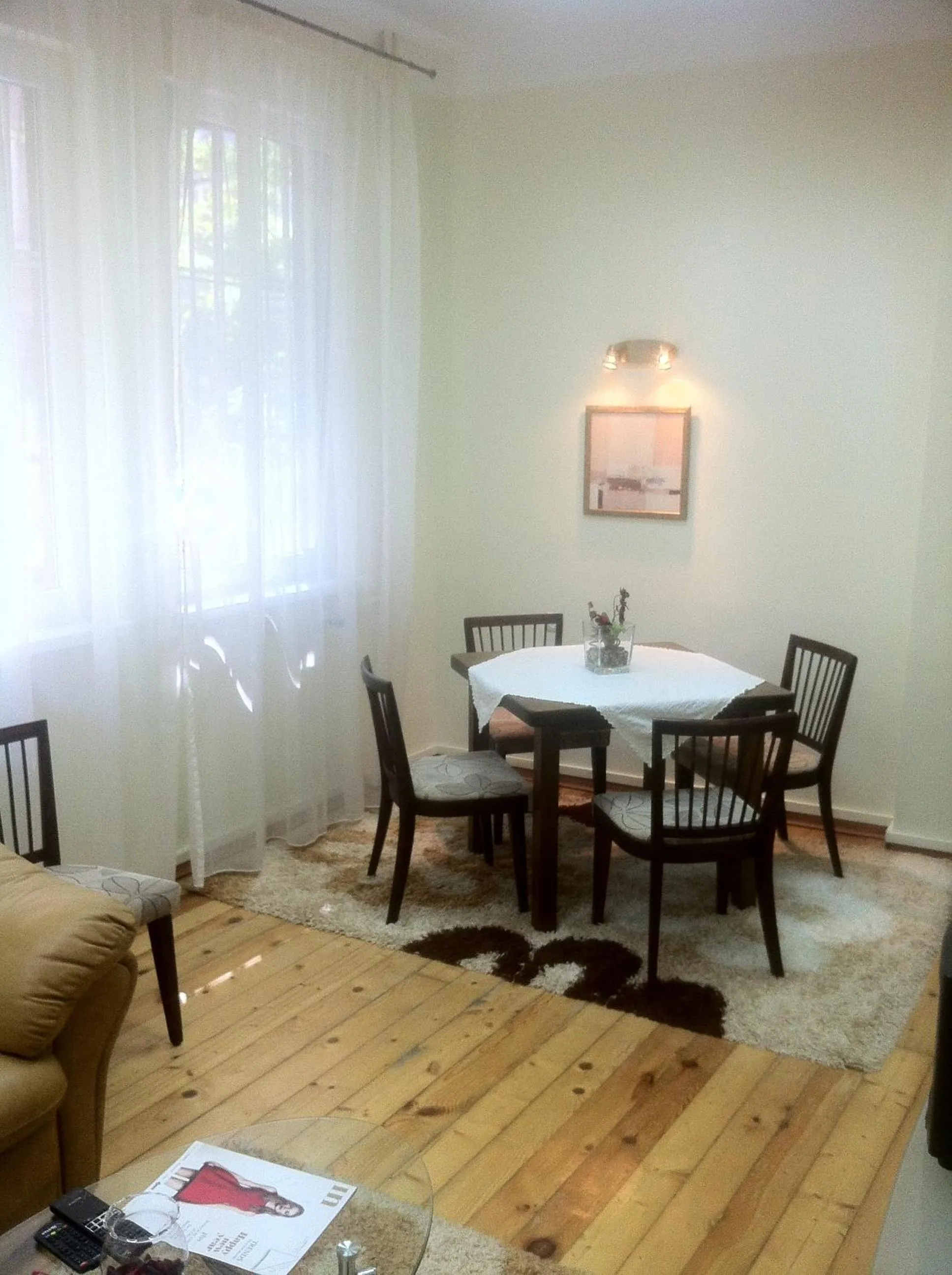 Gogol 2BR Apartment