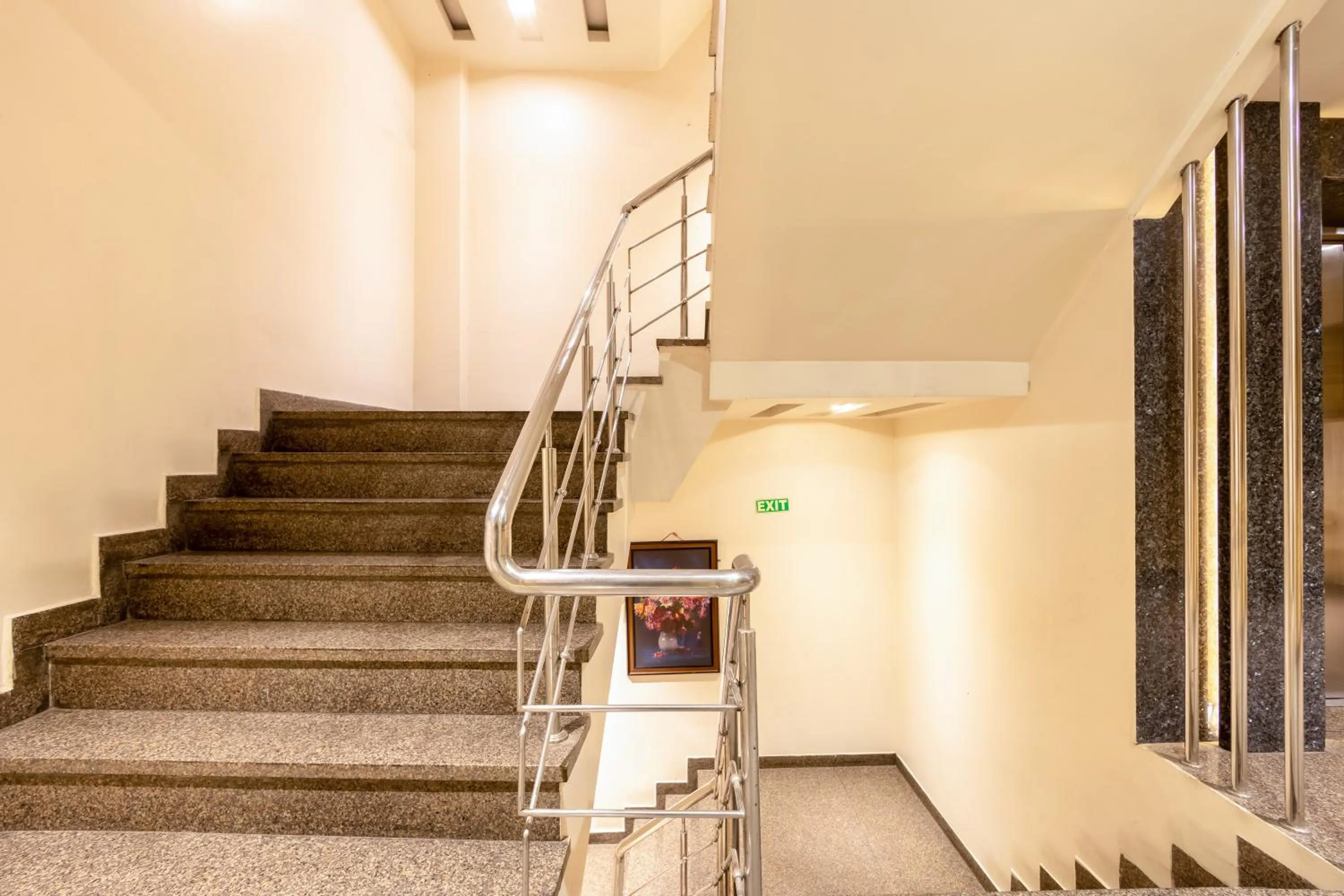 Lobby or reception in Aman Continental With Restaurant - 5Mins from Connaught Place ,Railway Station & Metro