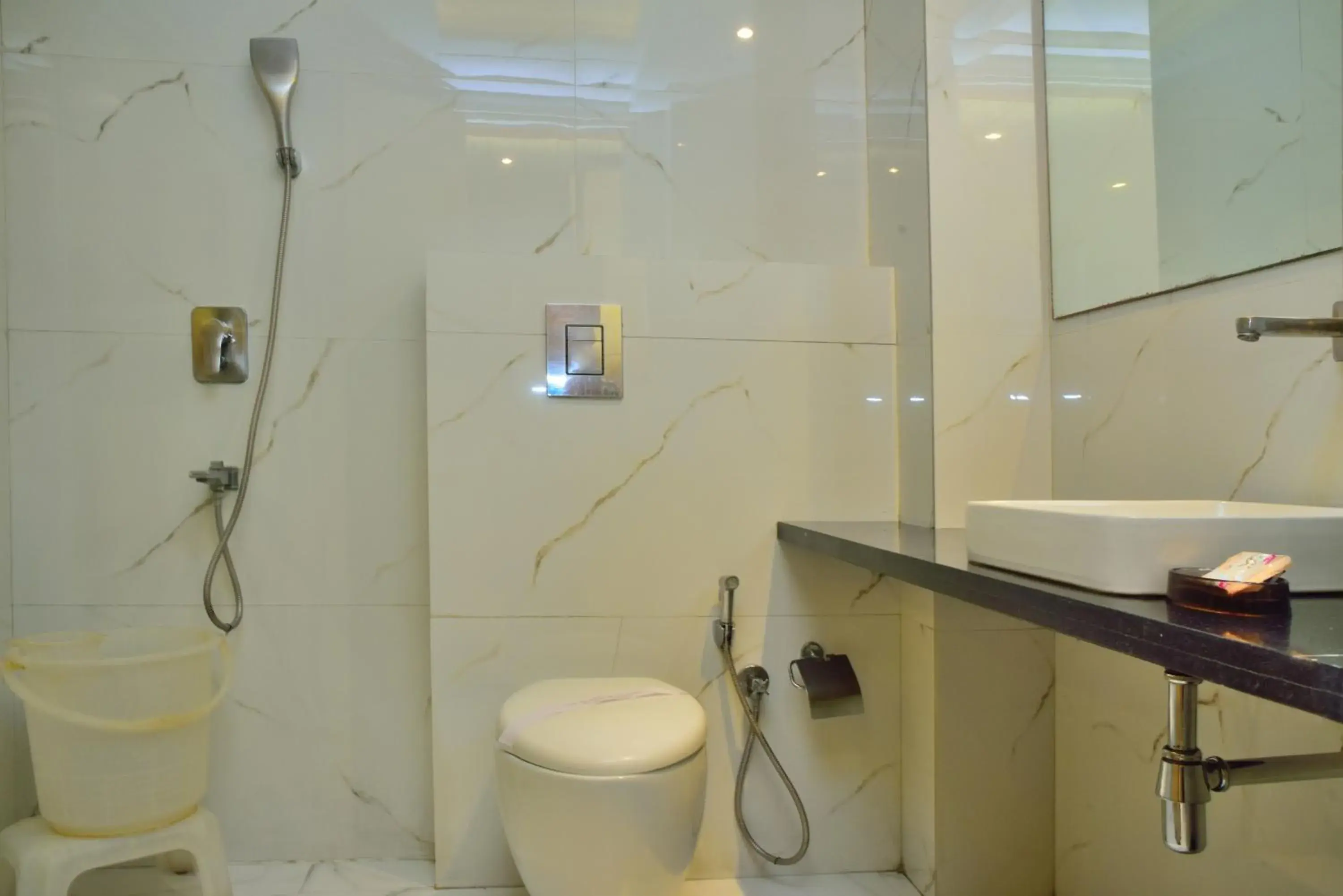 Bathroom in Aman Continental - 2Mins from Railway Station and 5 Mins from Metro Bathroom in Aman Continental - 2Mins from Railway Station and 5 Mins from Metro