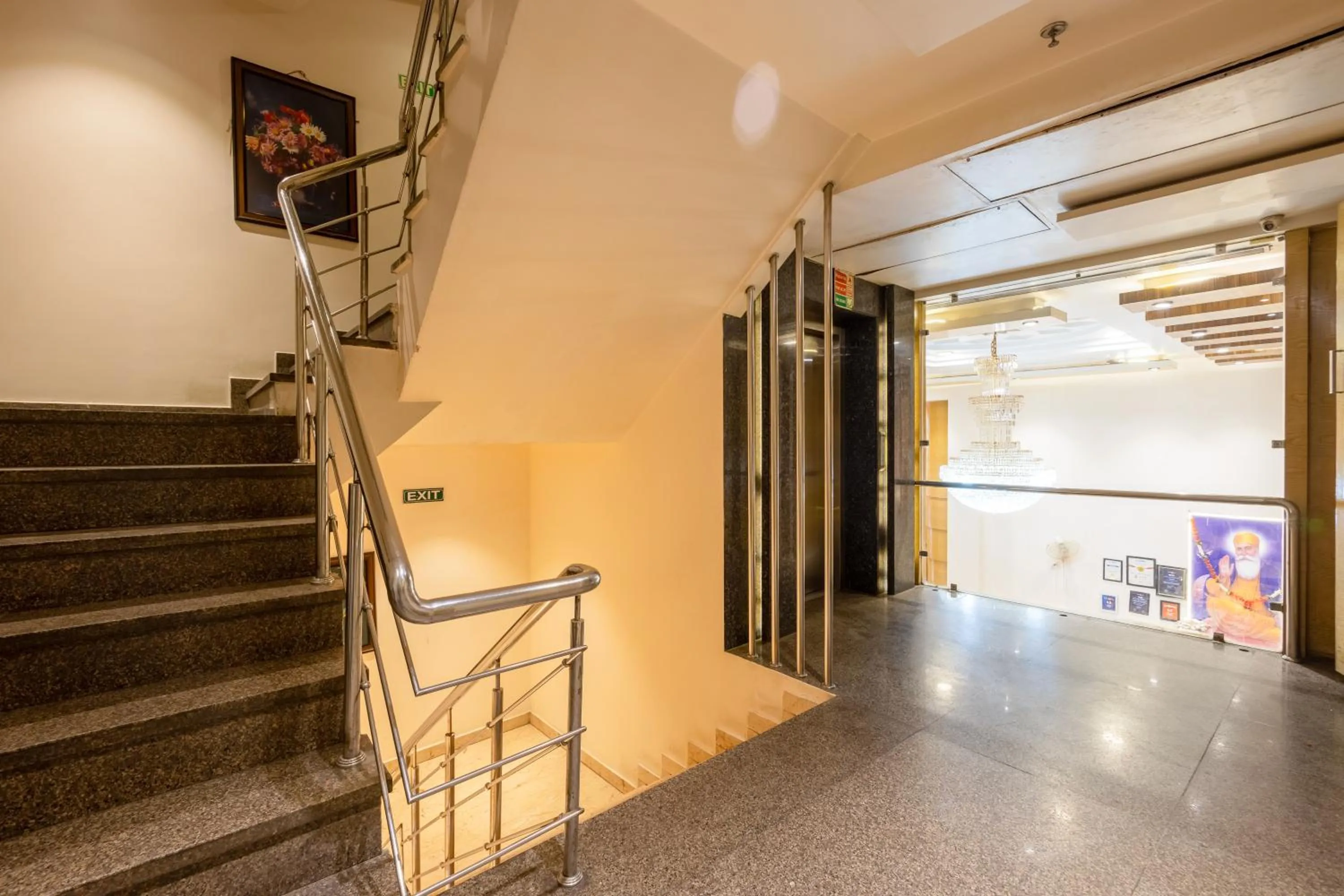 elevator in Aman Continental With Restaurant - 5Mins from Connaught Place ,Railway Station & Metro