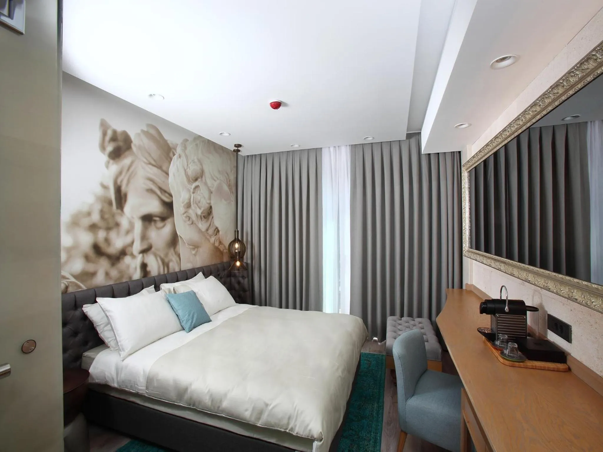 Photo of the whole room in Eskiceshme Bodrum Marina