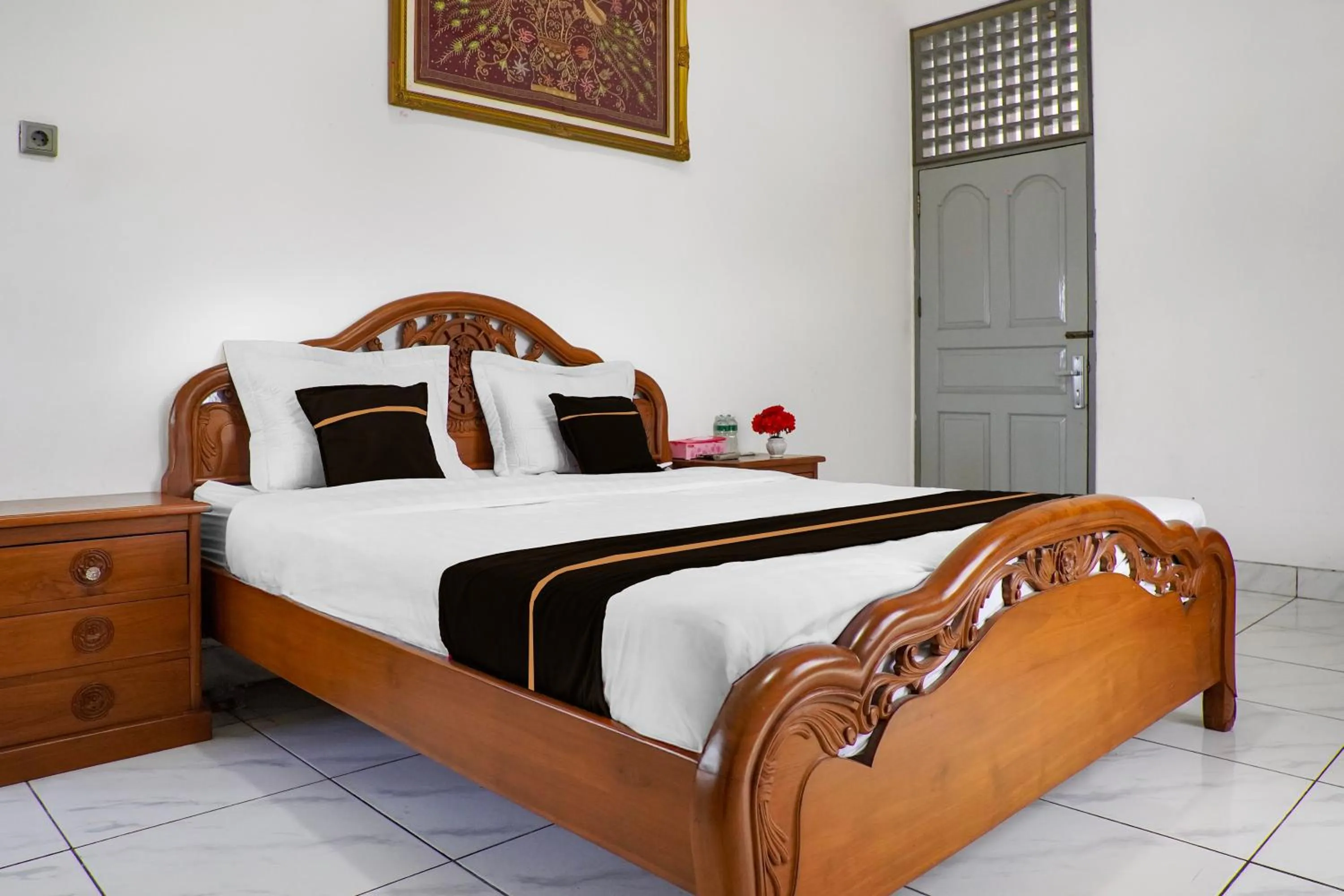 Bedroom, Bed in Collection O near Universitas Negeri Padang formerly Hotel Amra