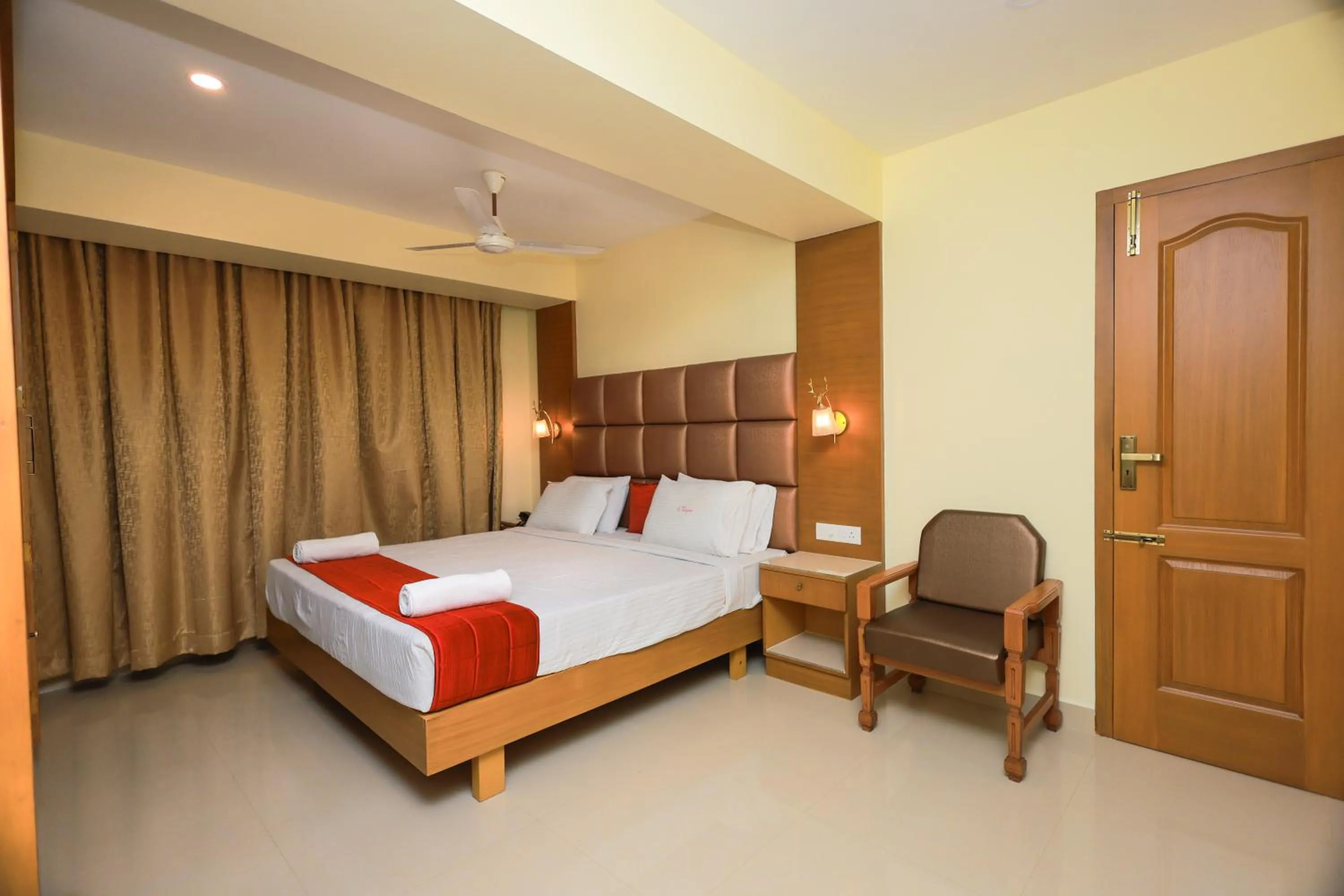 Bed in Hotel Sangam