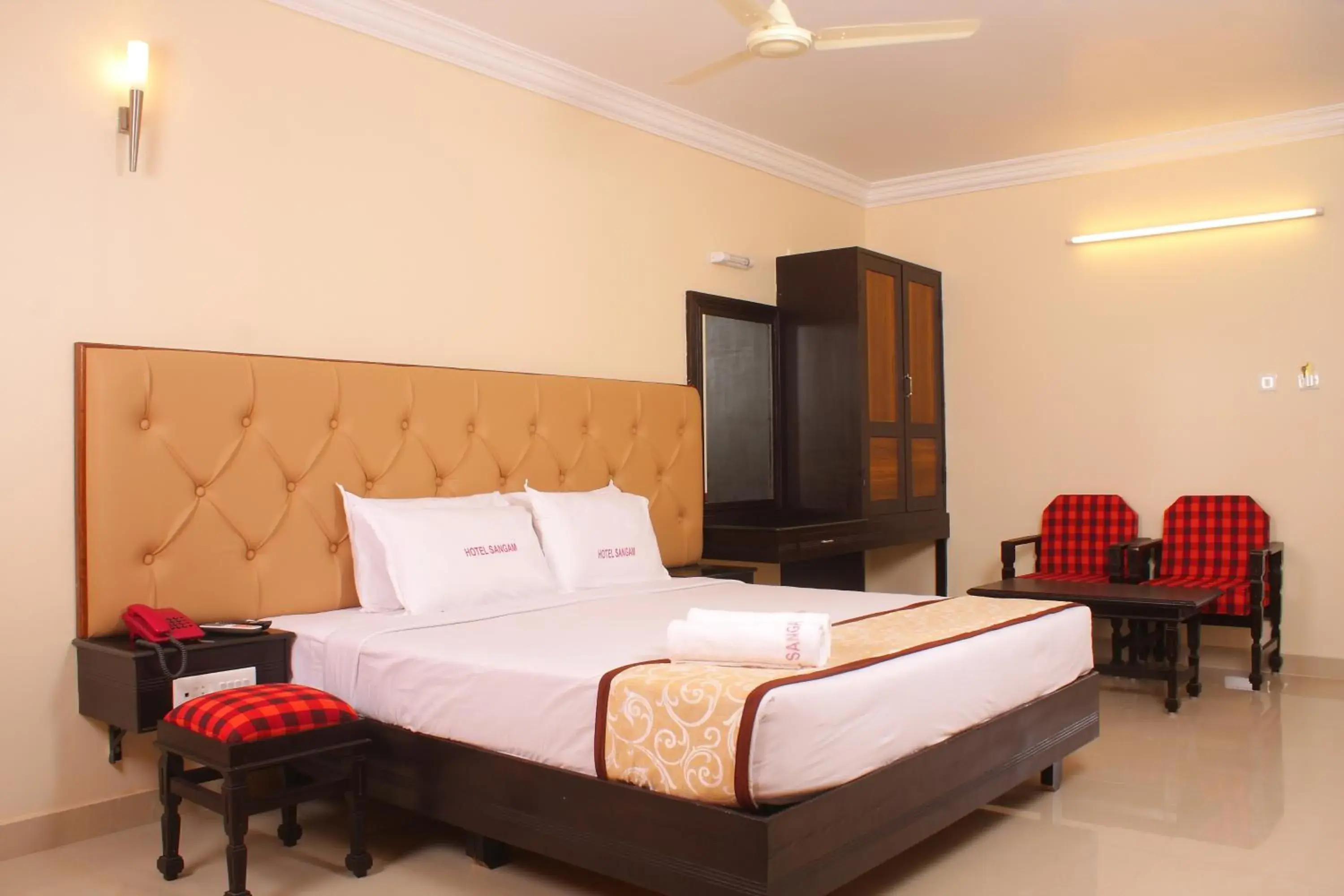 Photo of the whole room, Bed in Hotel Sangam Photo of the whole room, Bed in Hotel Sangam