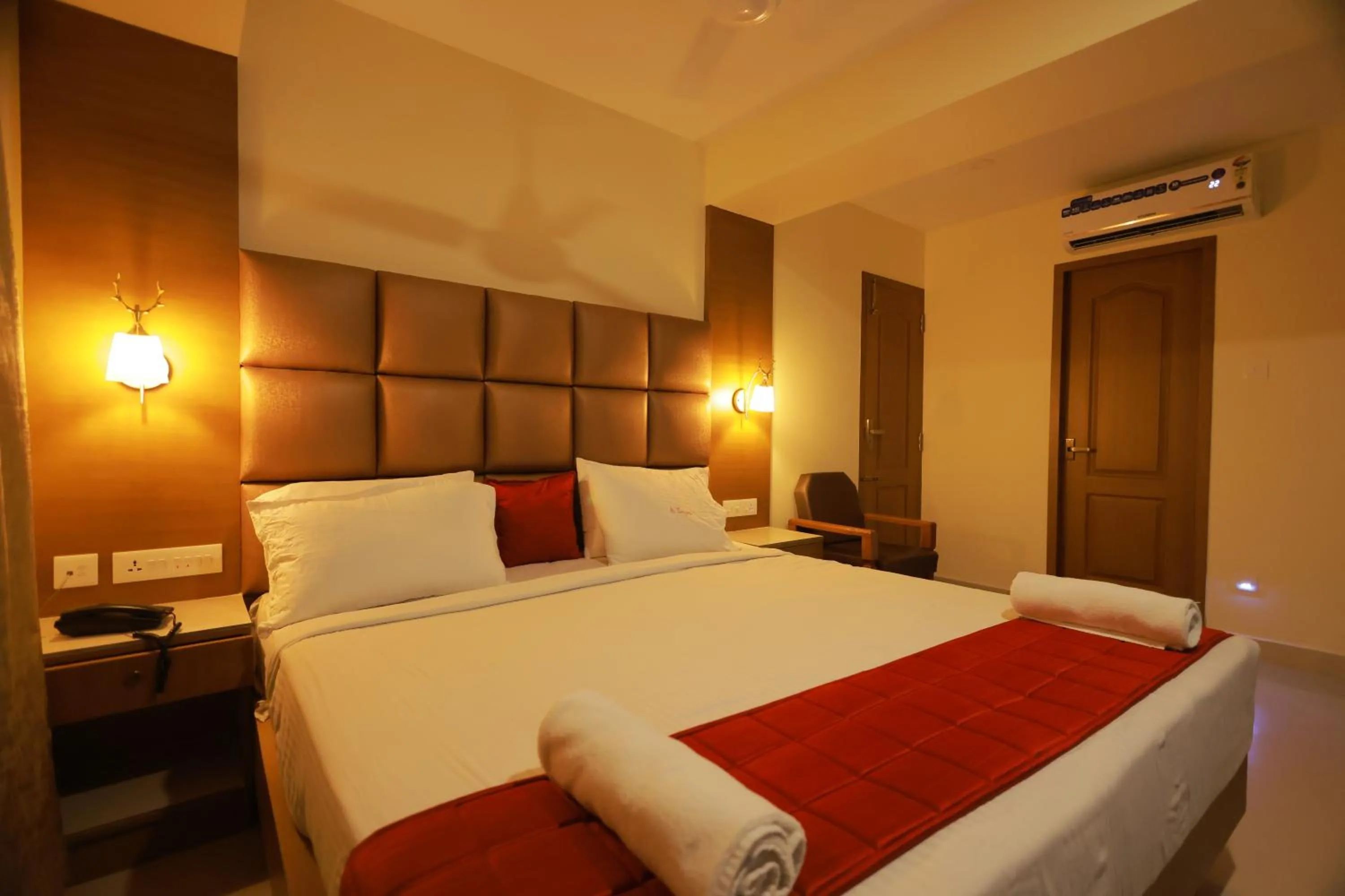 Bed in Hotel Sangam