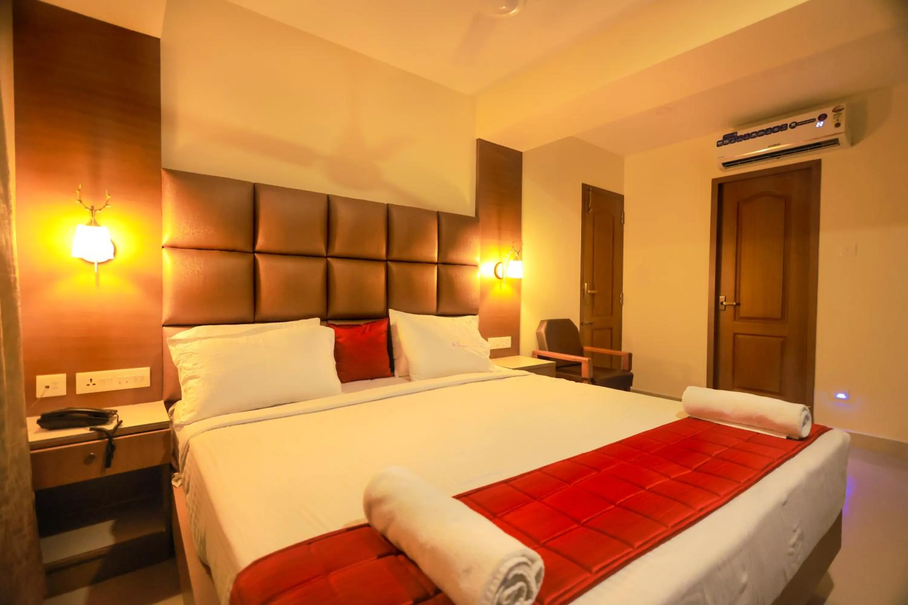 Bed in Hotel Sangam