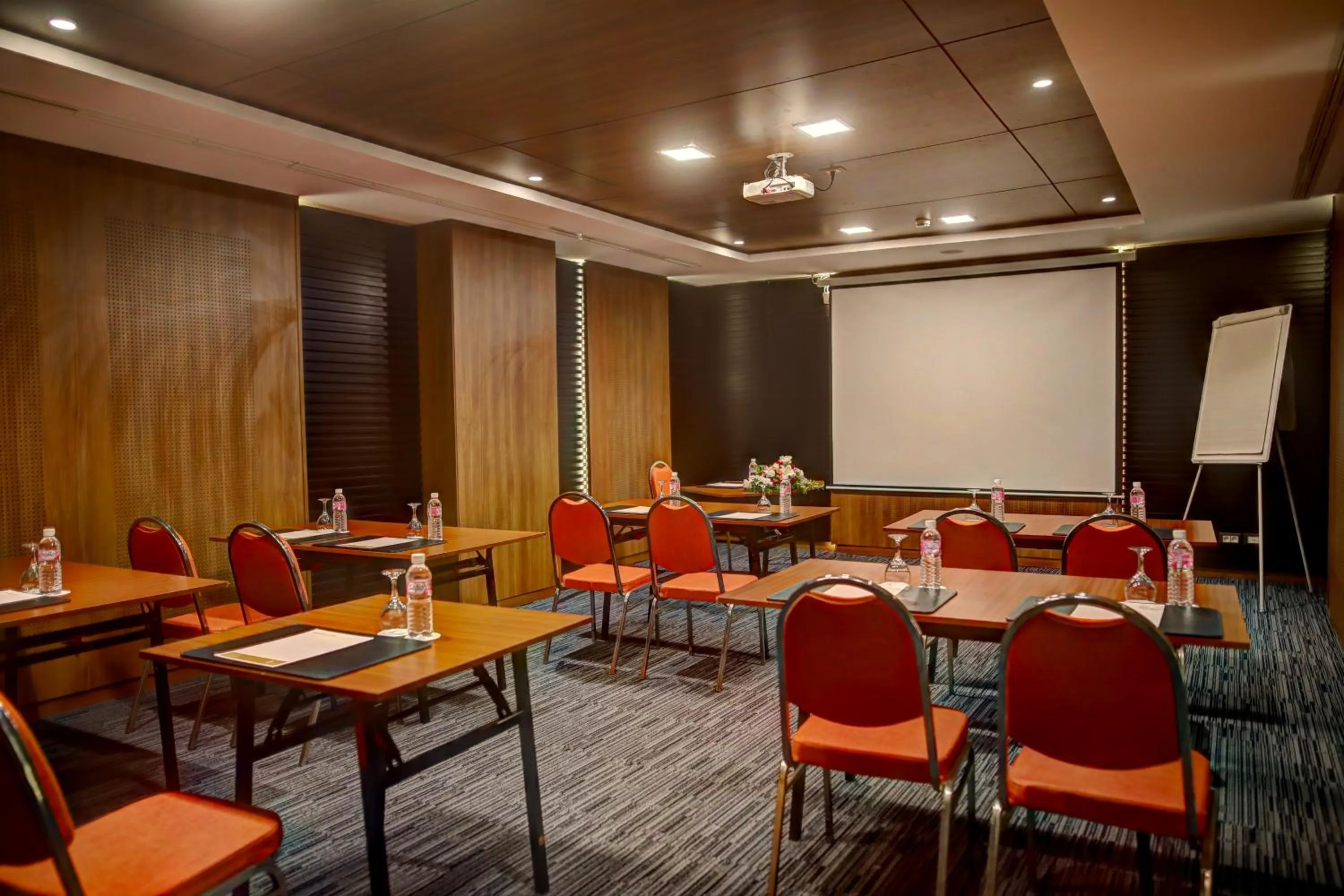Meeting/conference room in Hotel Lac Leman, LES BERGES DU LAC