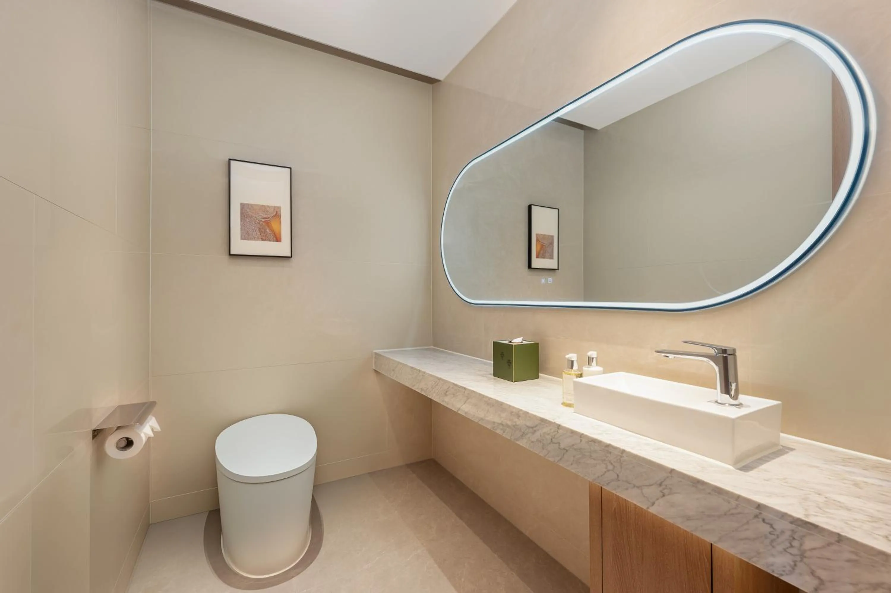 Toilet in Holiday Inn Ningde Jiaocheng by IHG