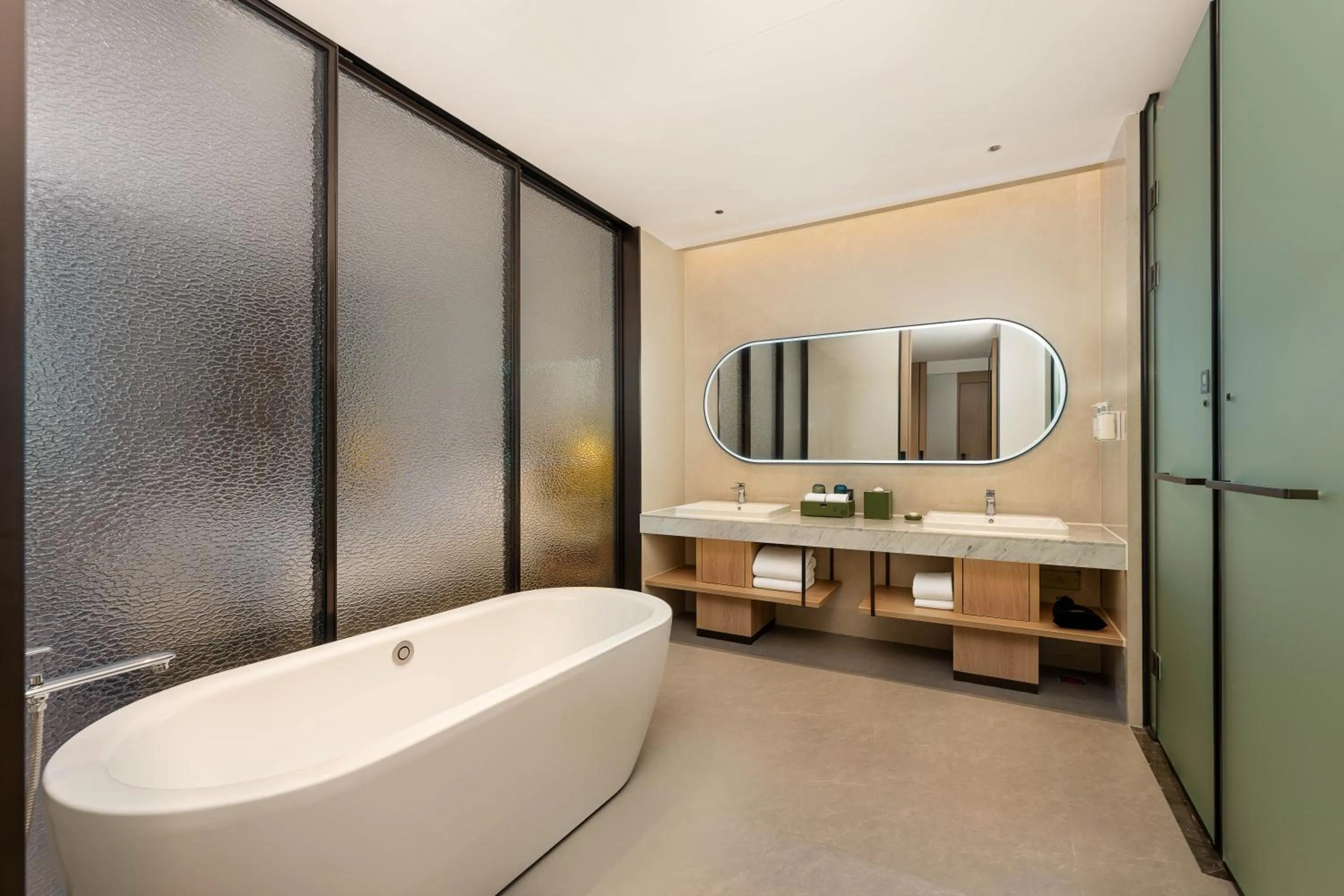 Bath in Holiday Inn Ningde Jiaocheng by IHG