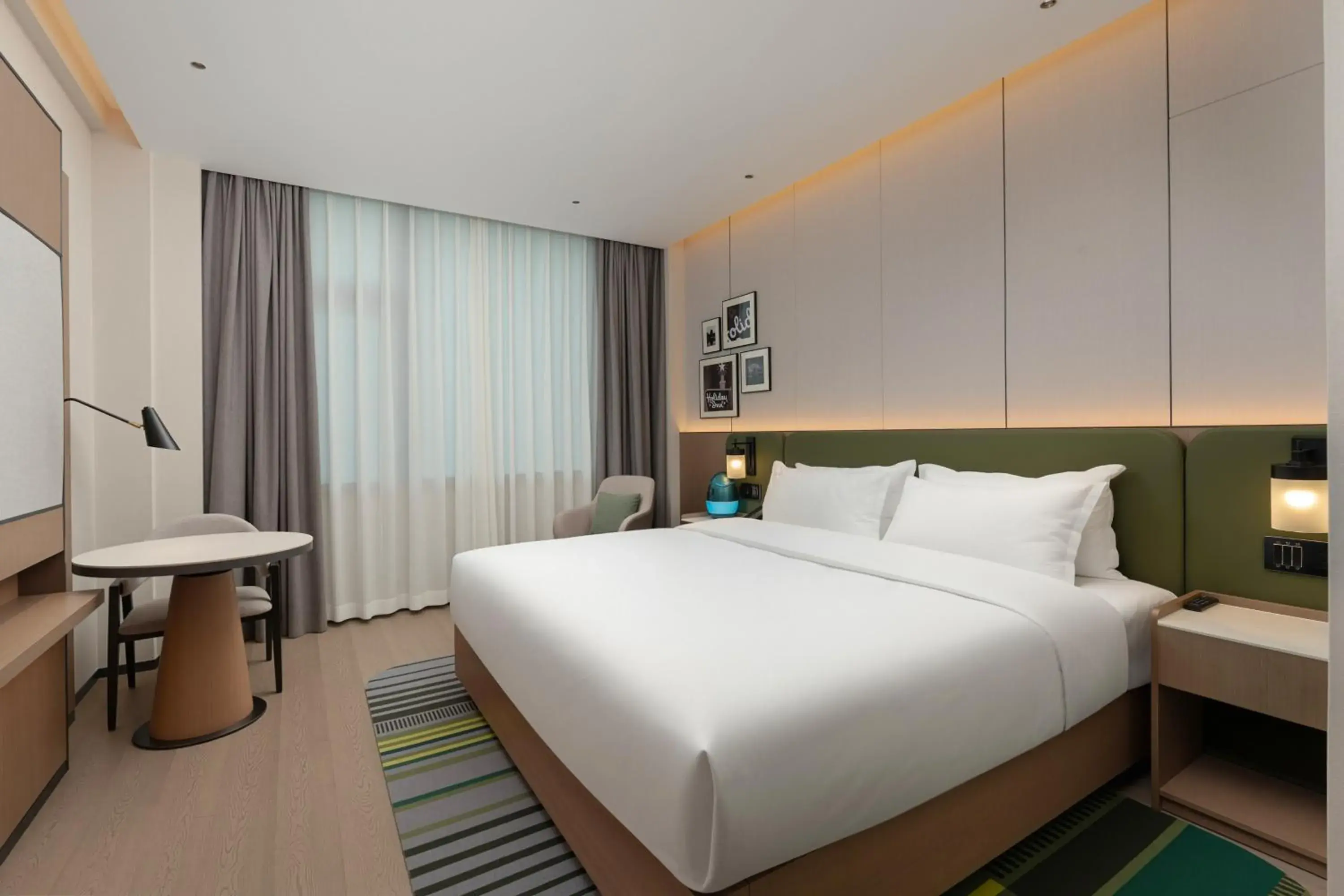 Premium King Room - Accessible in Holiday Inn Beijing Daxing Movie Park by IHG Premium King Room - Accessible in Holiday Inn Beijing Daxing Movie Park by IHG