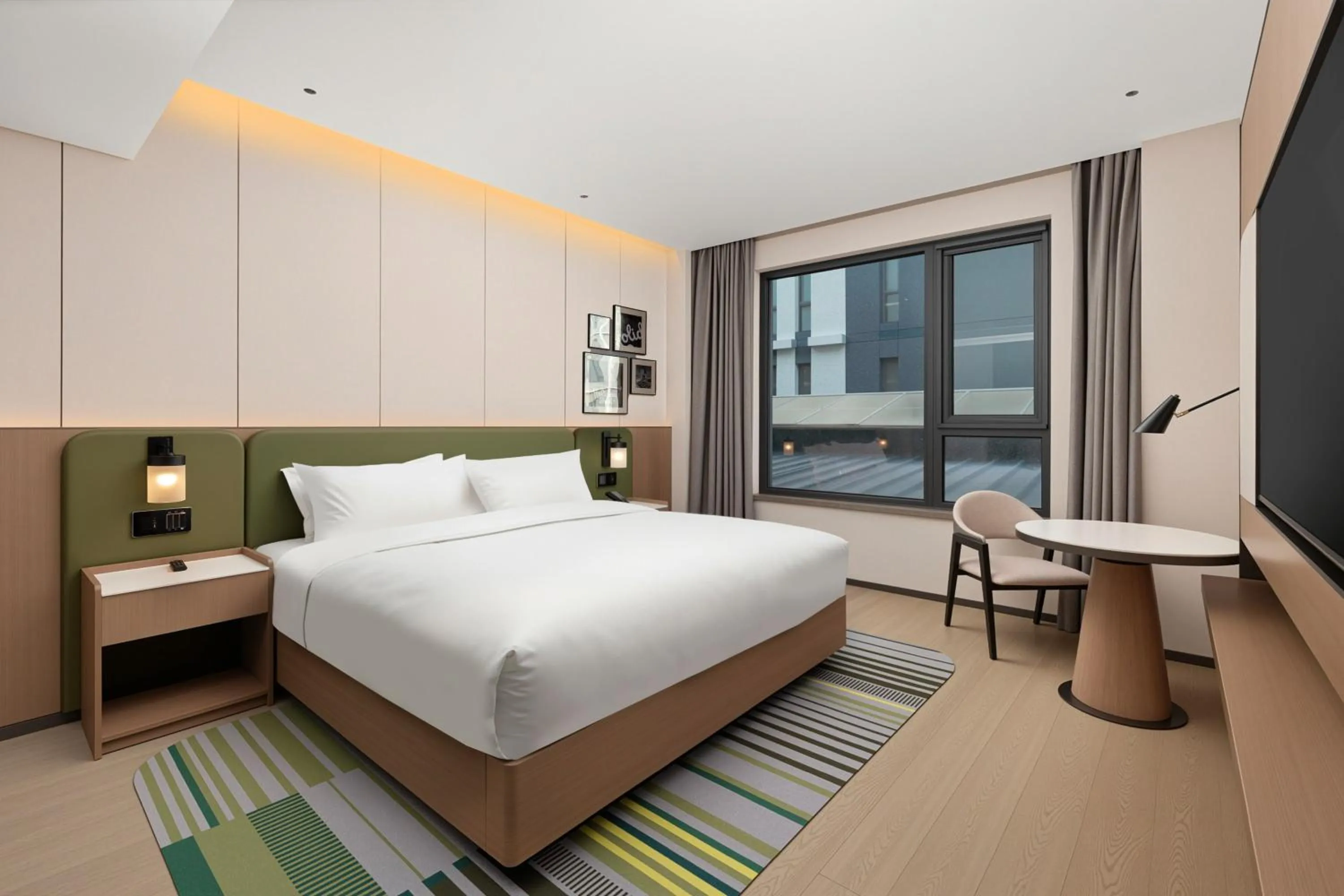Photo of the whole room, Bed in Holiday Inn Beijing Daxing Movie Park by IHG