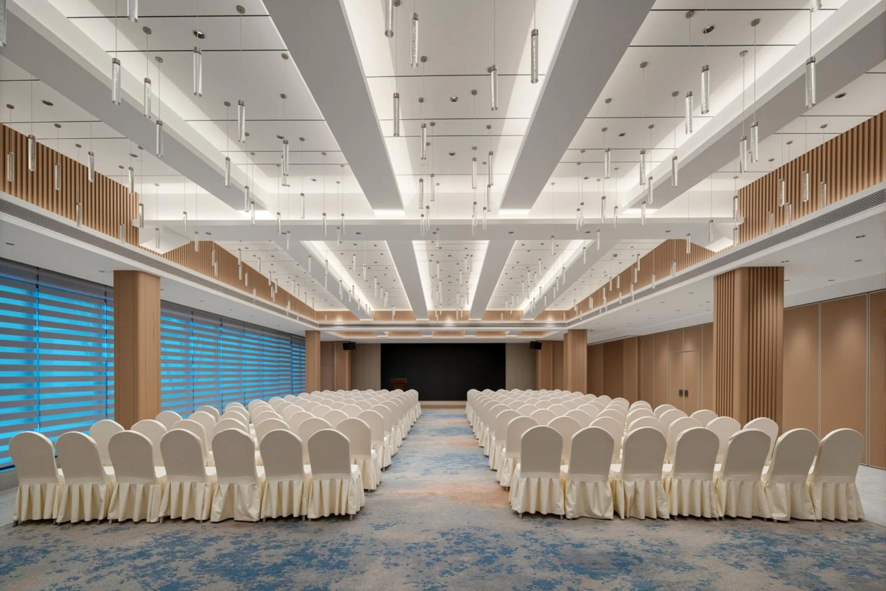 Meeting/conference room in Holiday Inn Beijing Daxing Movie Park by IHG