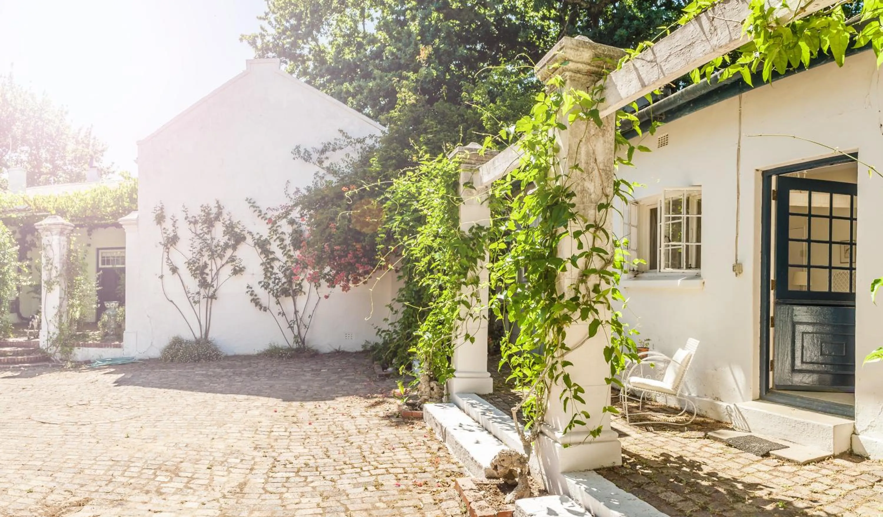 Property building in Natte Valleij