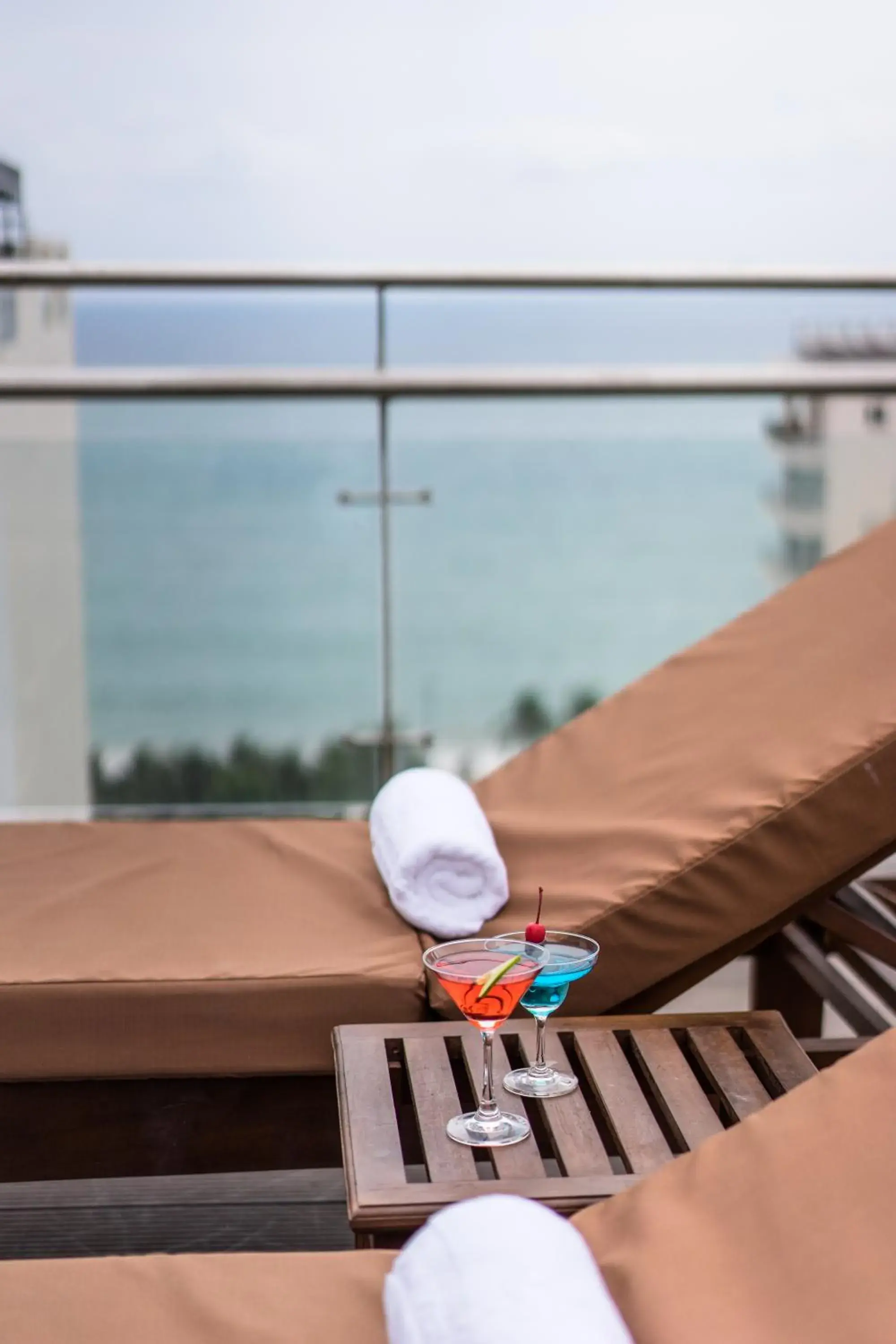 Pool view in An Vista Hotel Pool view in An Vista Hotel