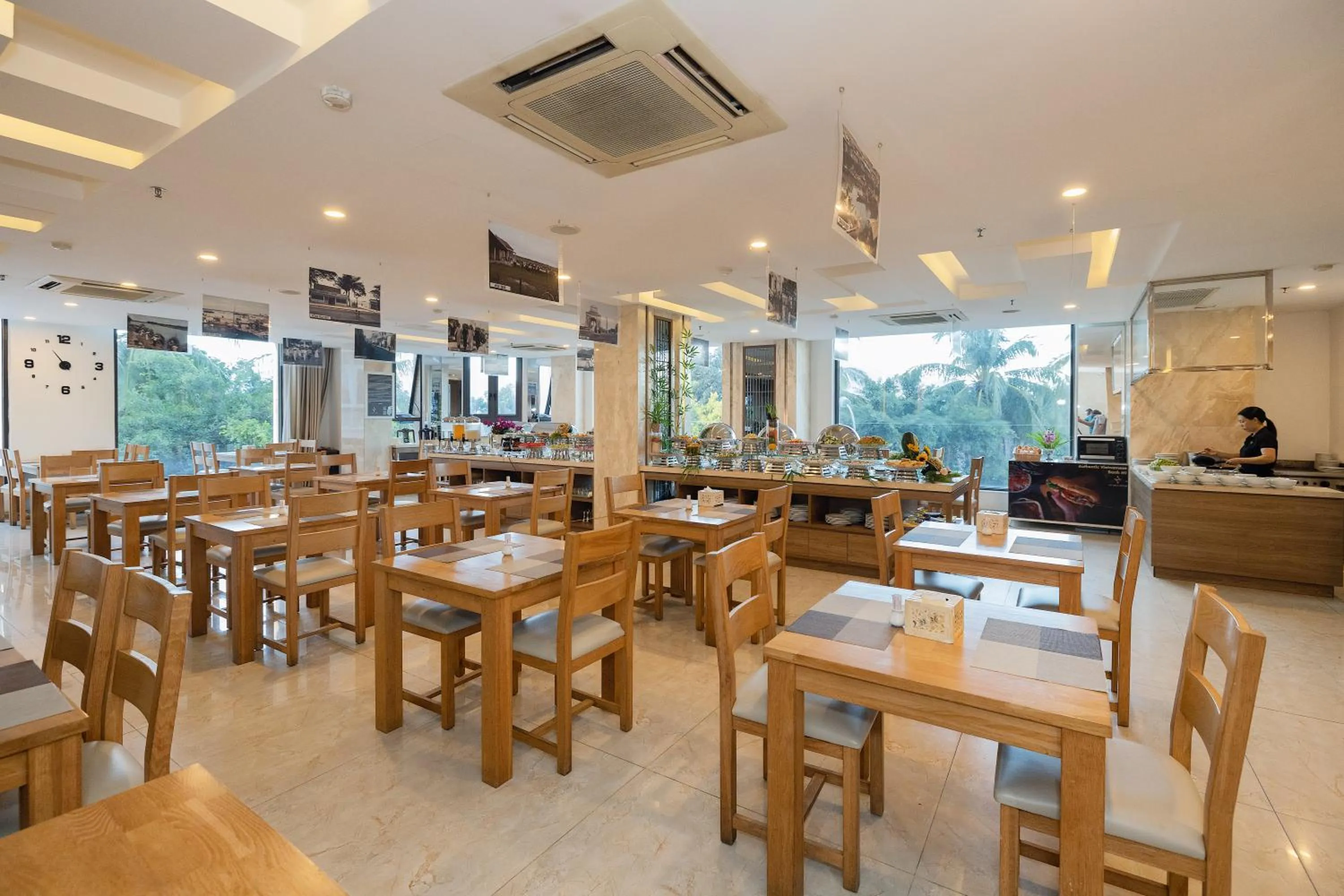 Restaurant/places to eat in An Vista Hotel