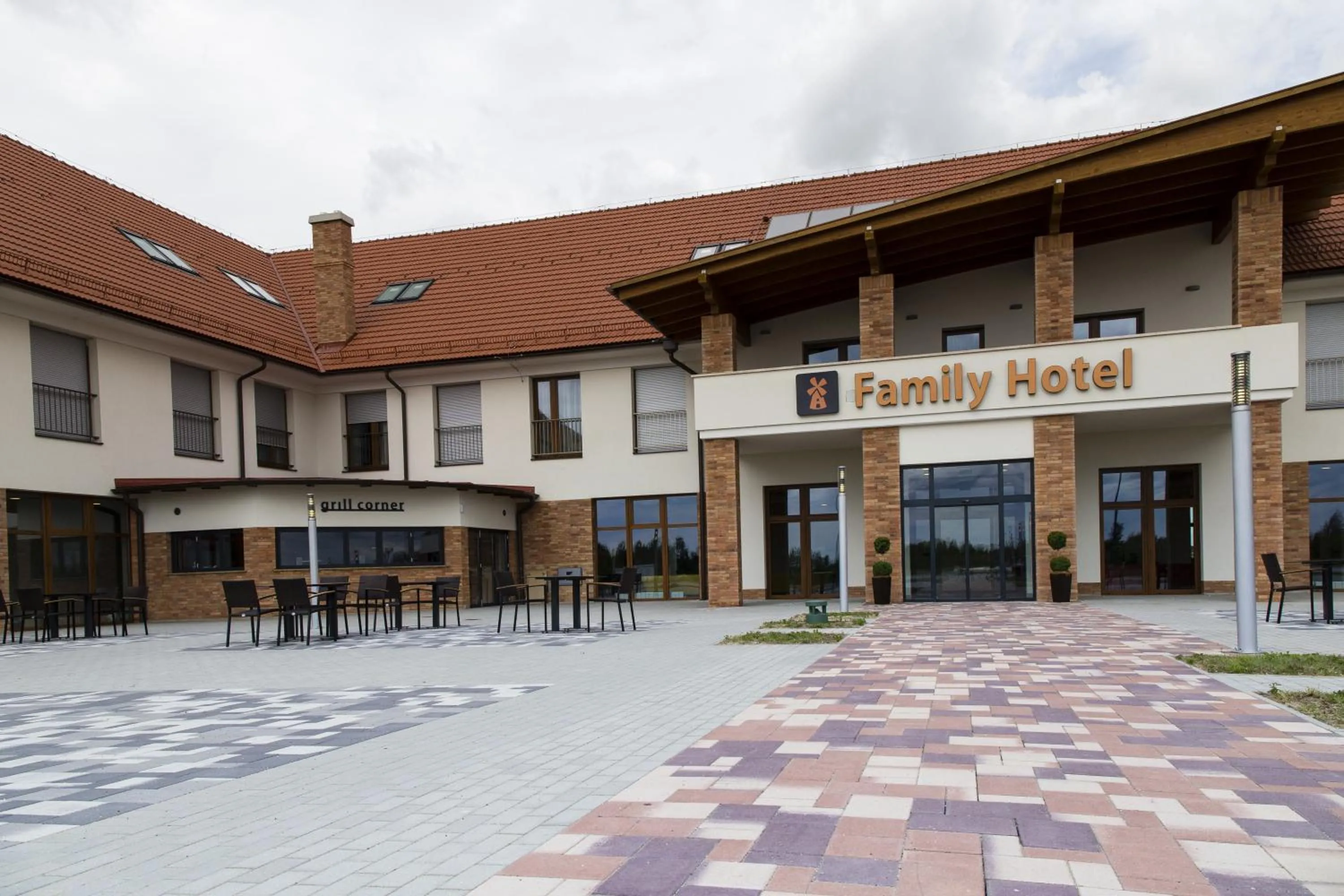 Facade/entrance in Family-Hotel