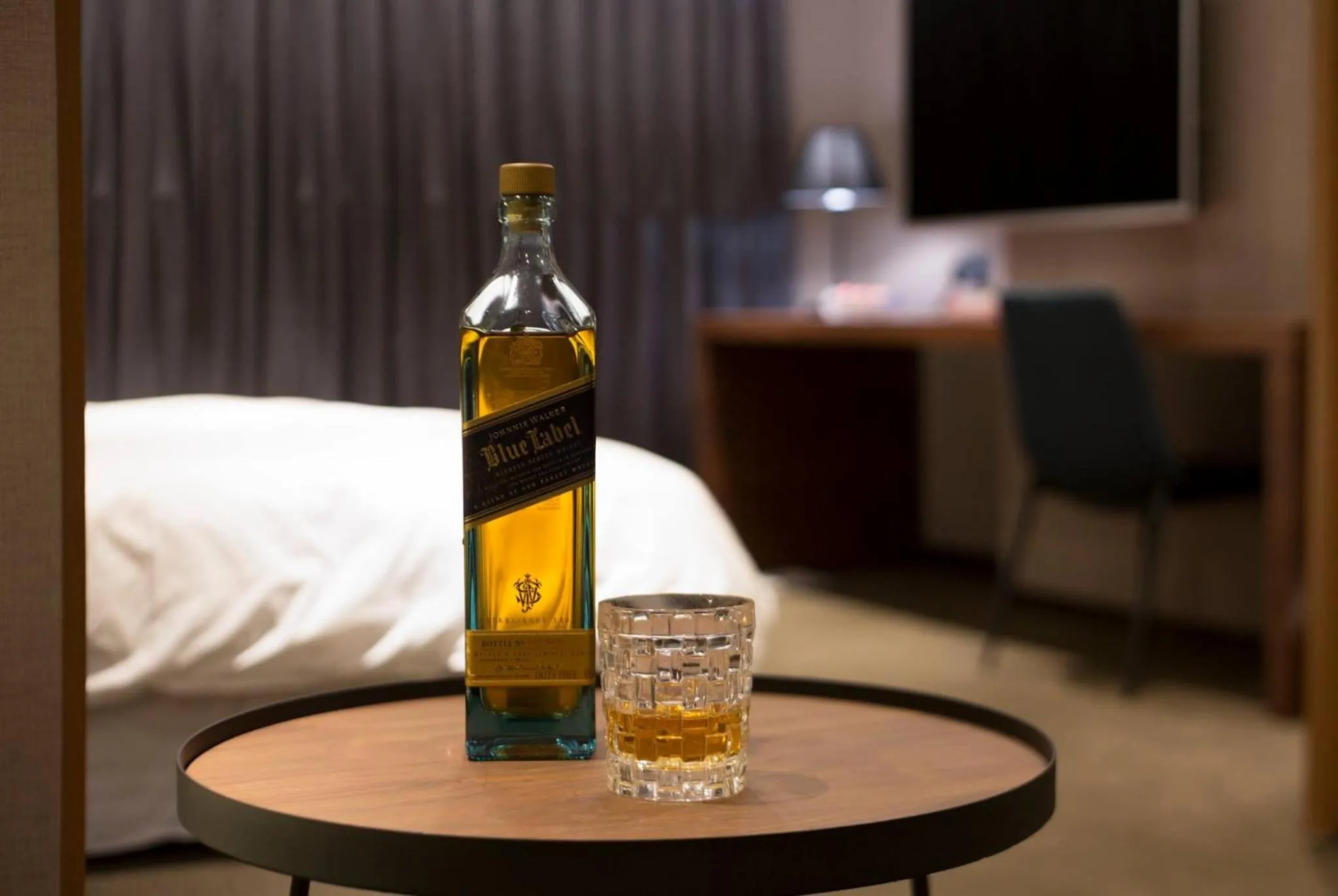 Alcoholic drinks, Bed in Noble Hotel