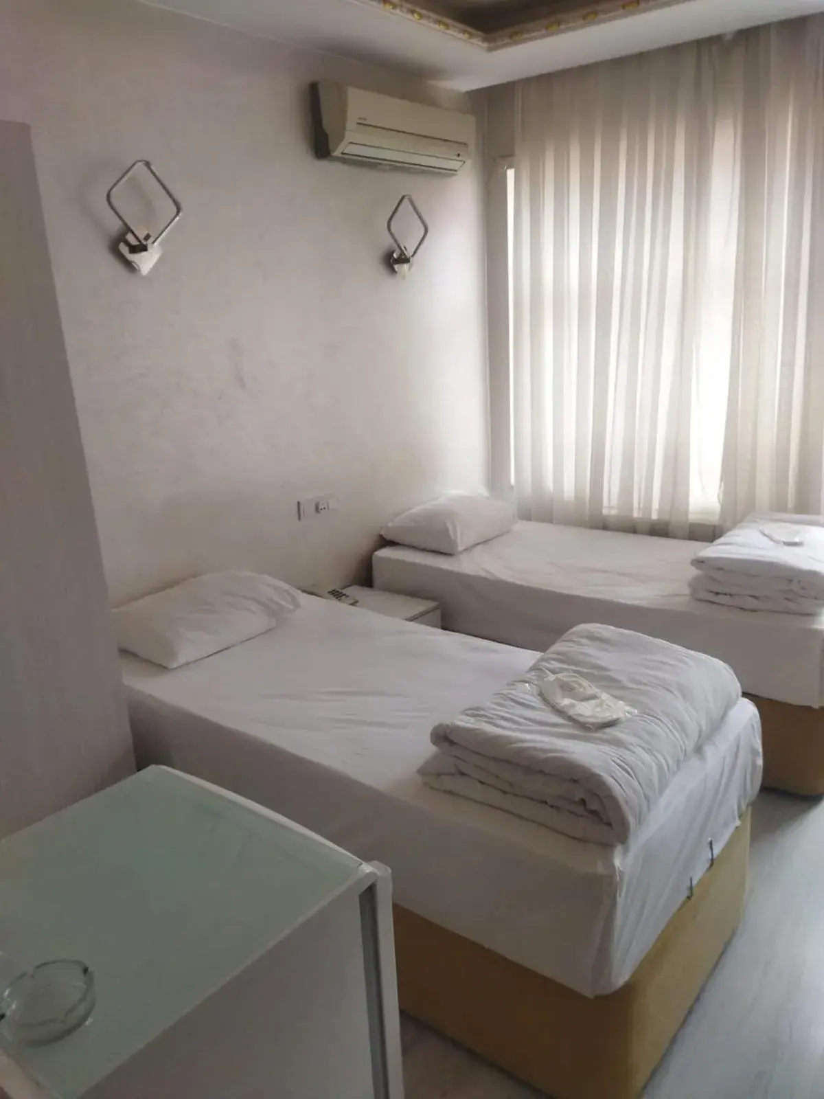 Large Double Room in Adil Konak Hotel Large Double Room in Adil Konak Hotel