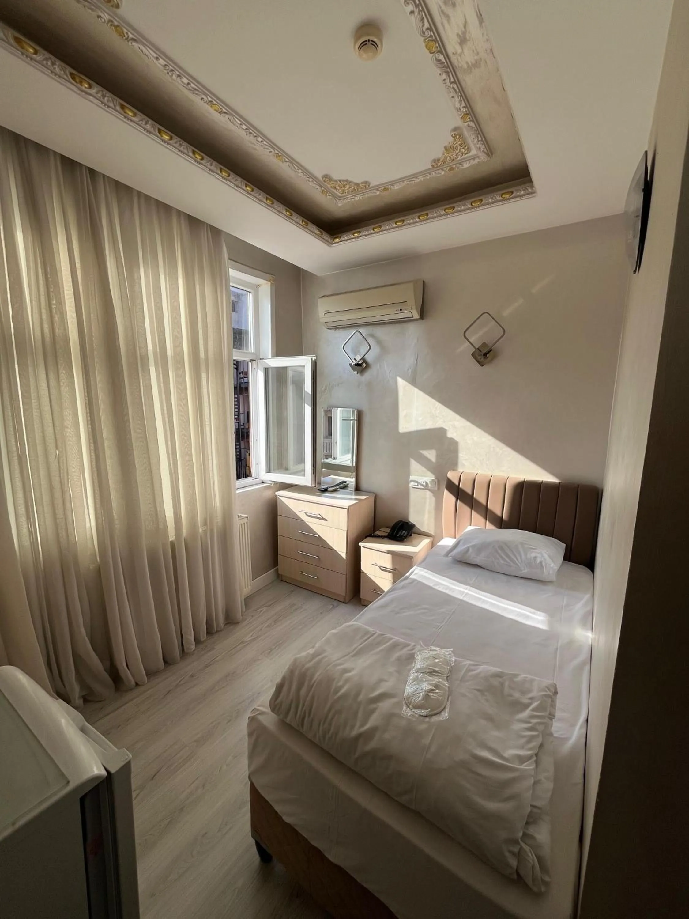 Bed in Adil Konak Hotel