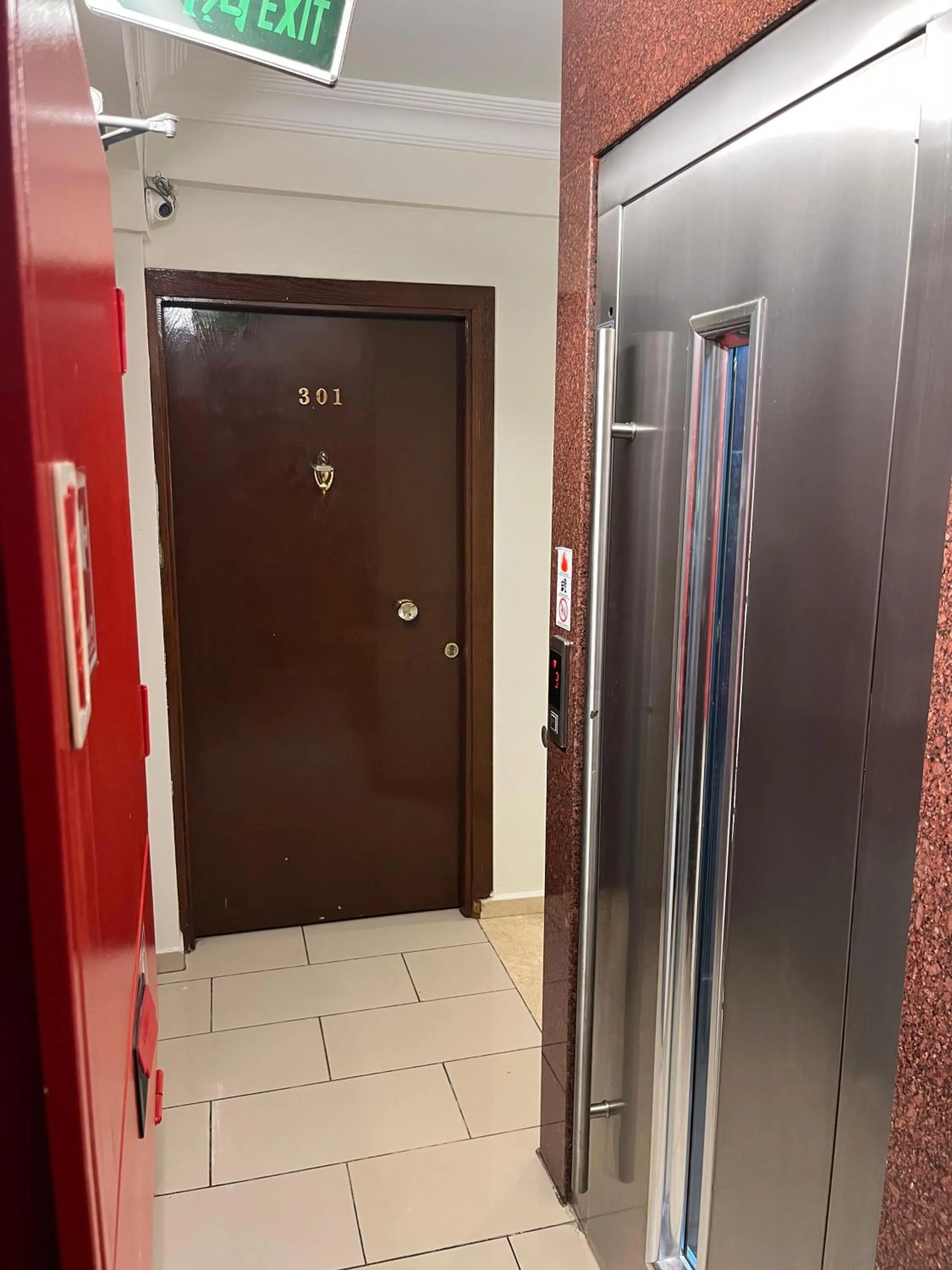elevator in Adil Konak Hotel
