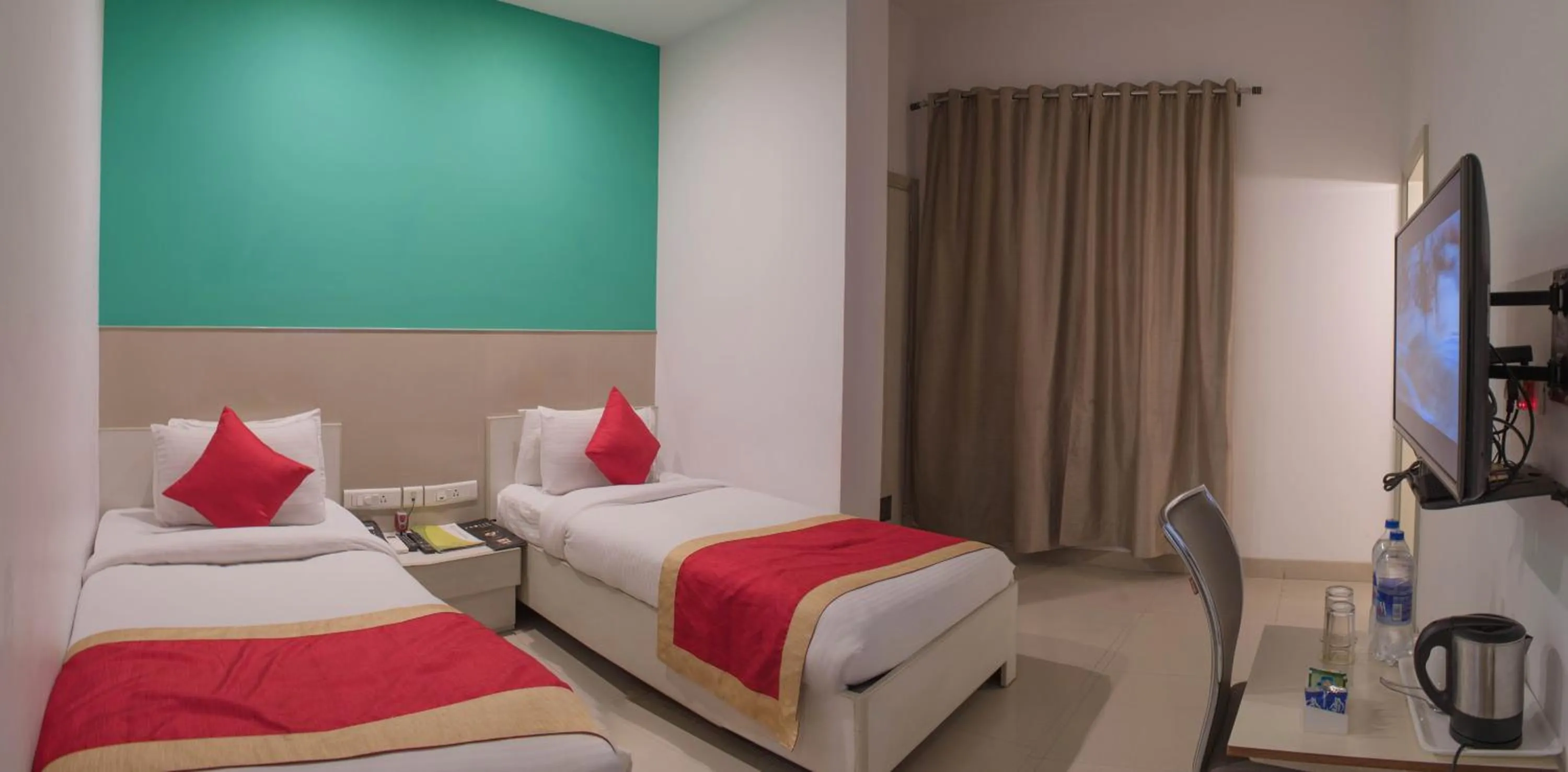 Photo of the whole room, Bed in The Opal