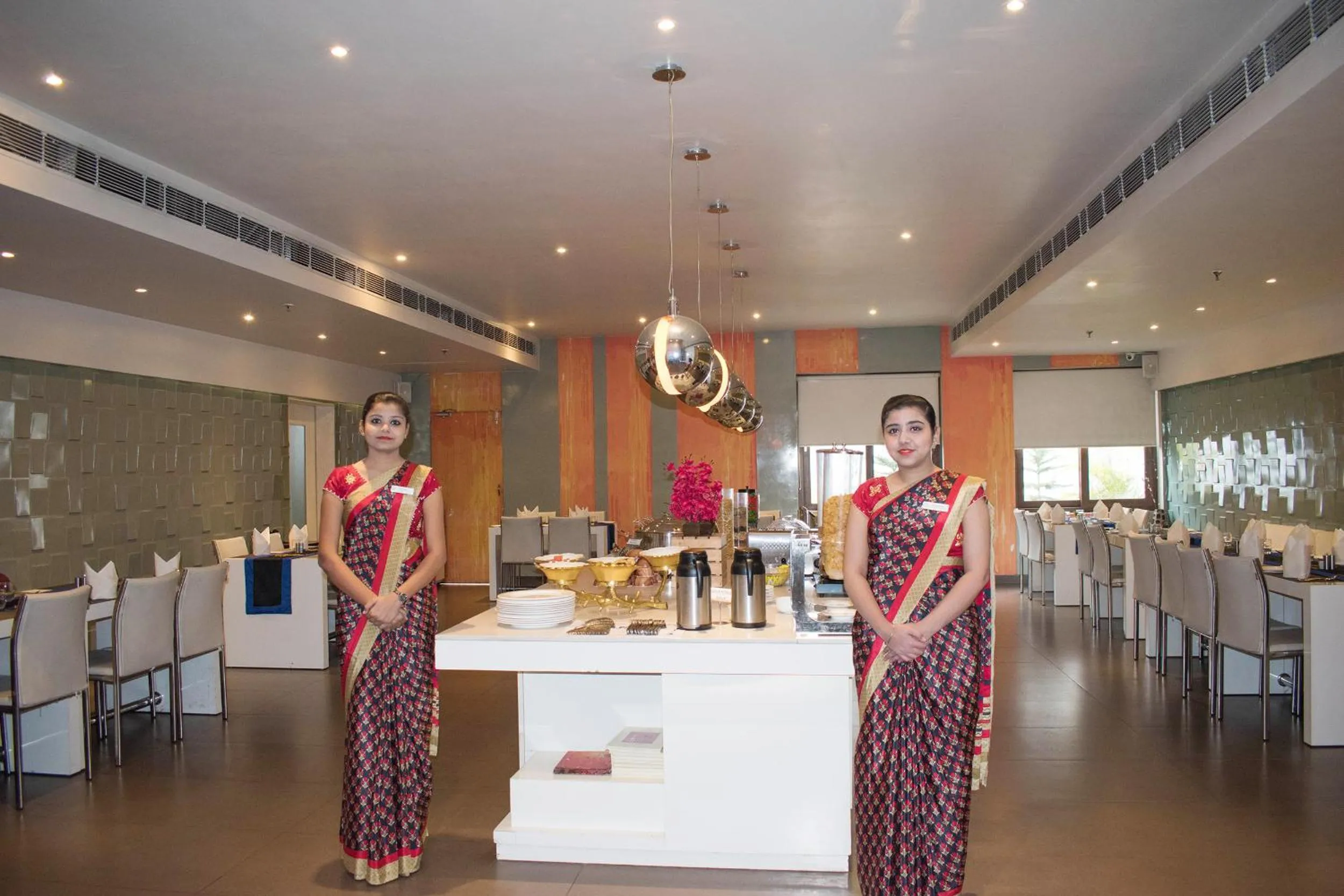 Restaurant/places to eat in The Opal