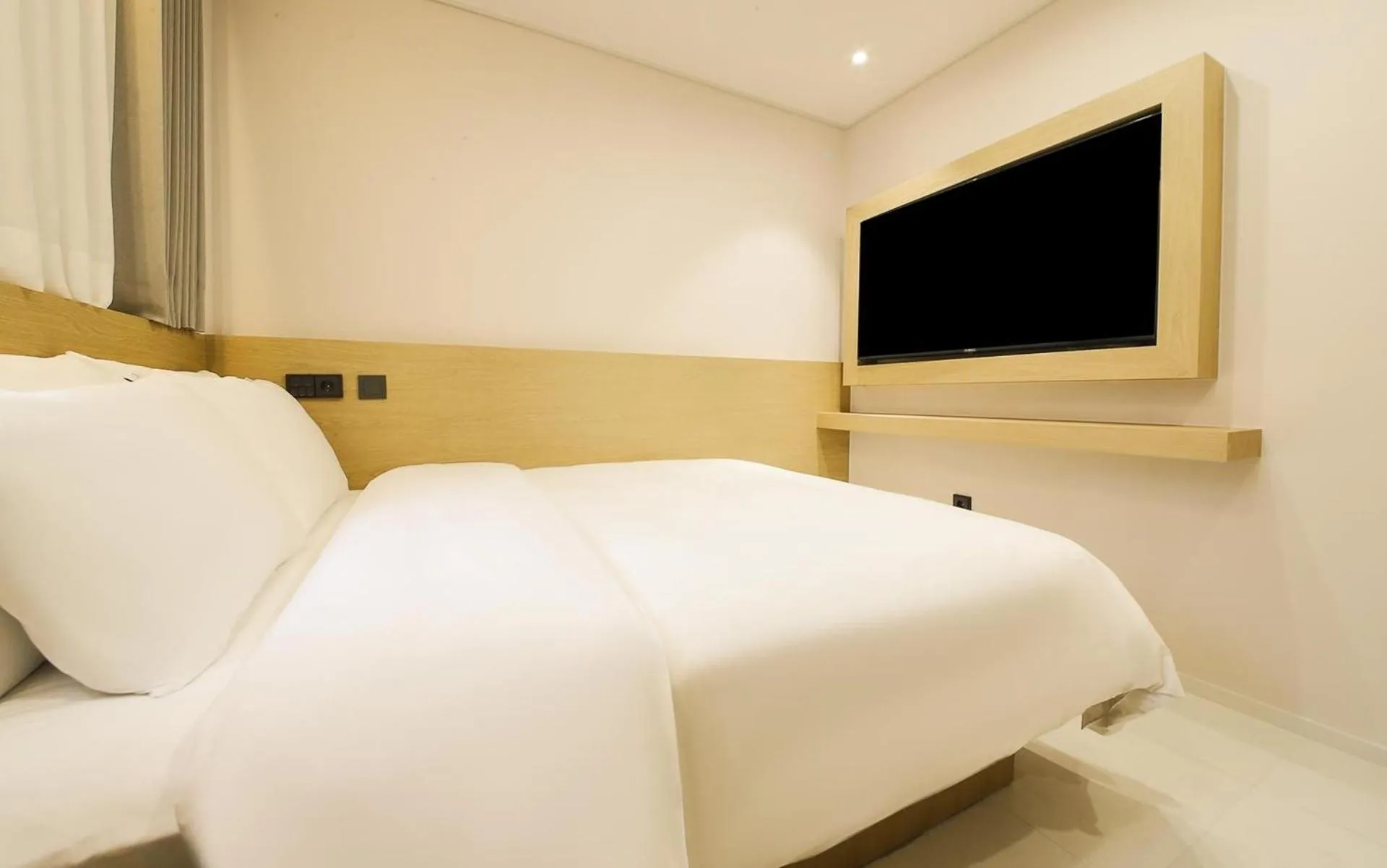 Bed in Busan Seomyeon Nestly Hotel