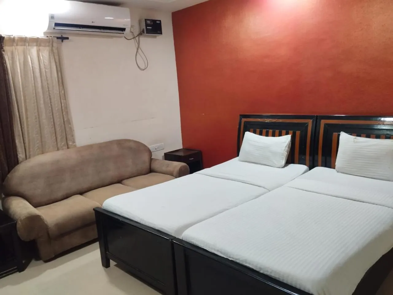 Bed in Karuna Regent