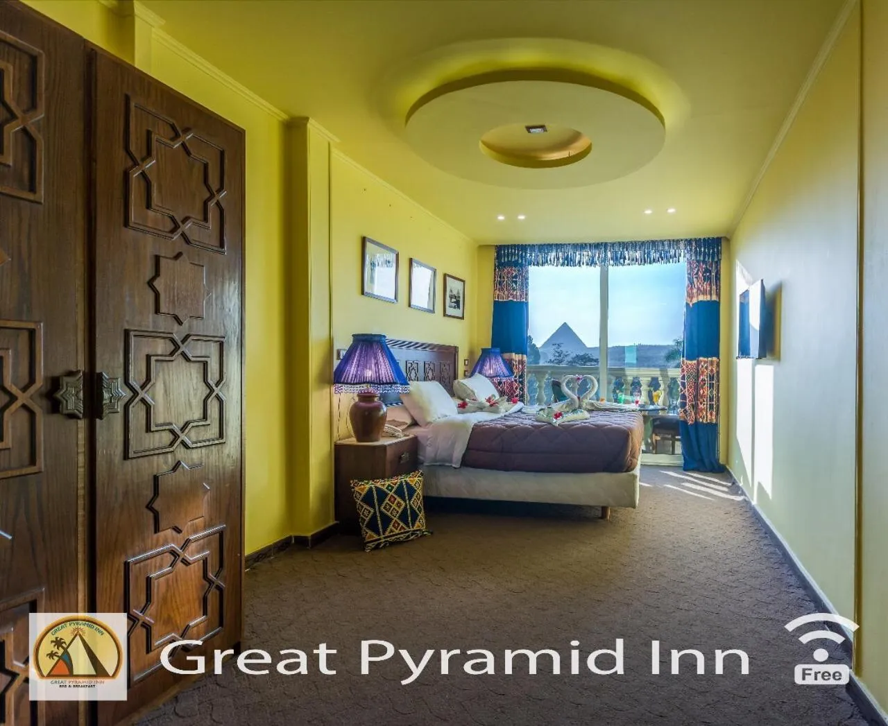 Photo of the whole room, Bed in Great Pyramid Inn