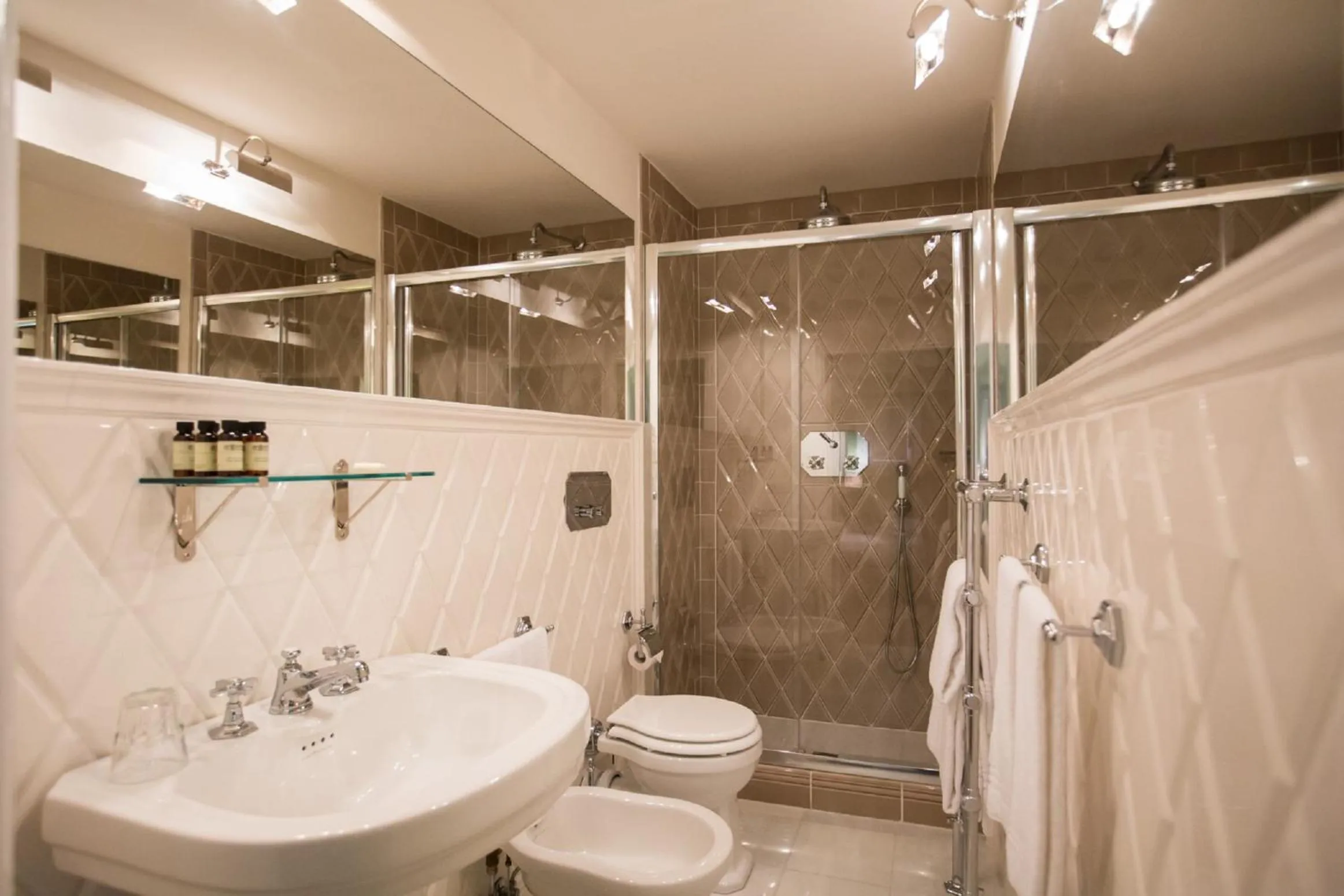 Bathroom in AdAstra Suites