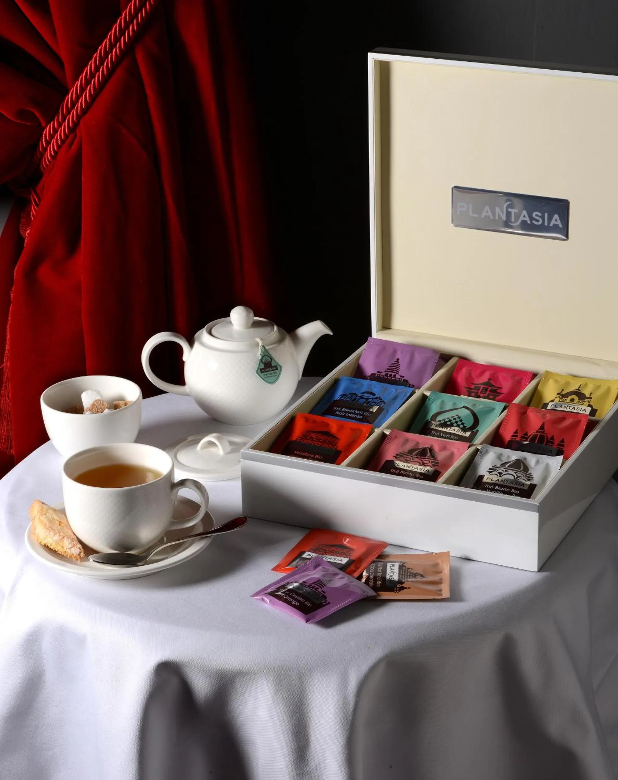 Food and drinks in Grand Hôtel Henri - Teritoria