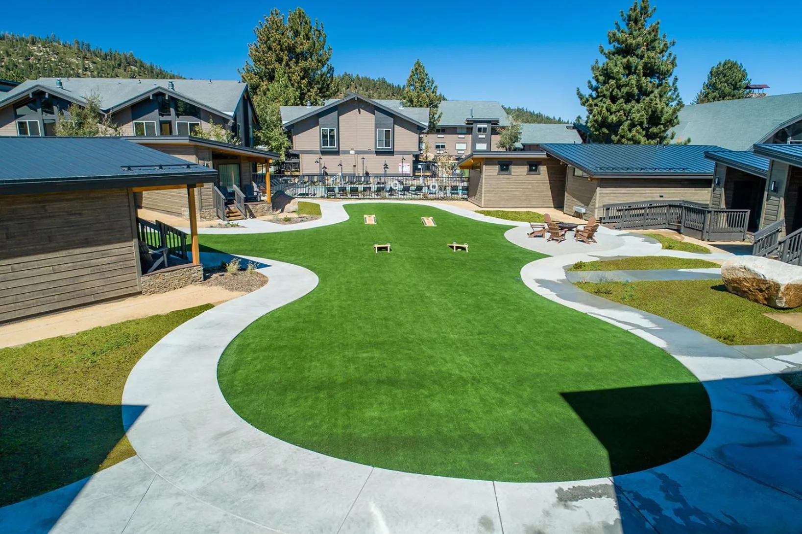 Swimming pool in Outbound Mammoth