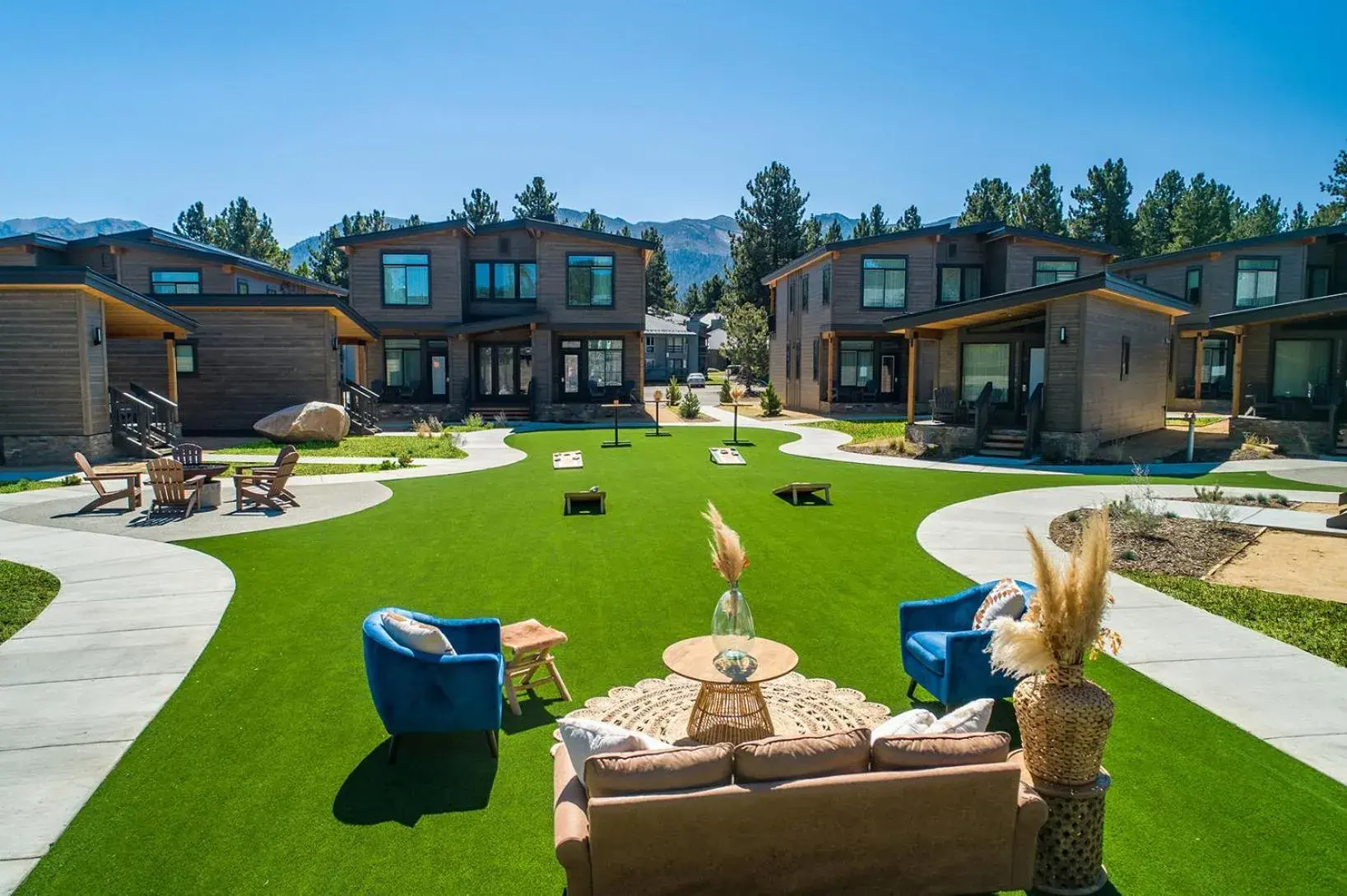 Cabin King in Outbound Mammoth Cabin King in Outbound Mammoth