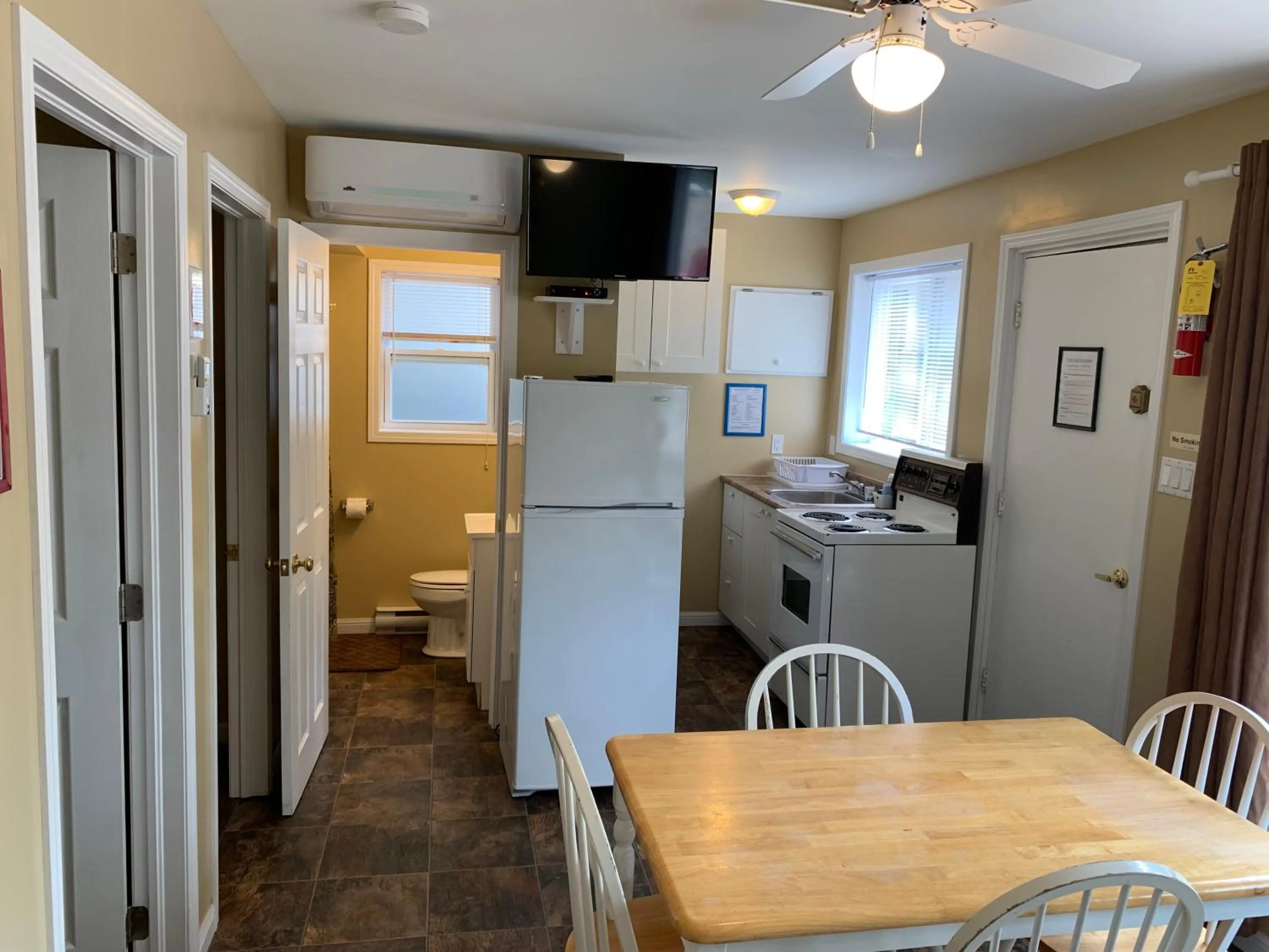 TV and multimedia in Wu Wu's Cabins