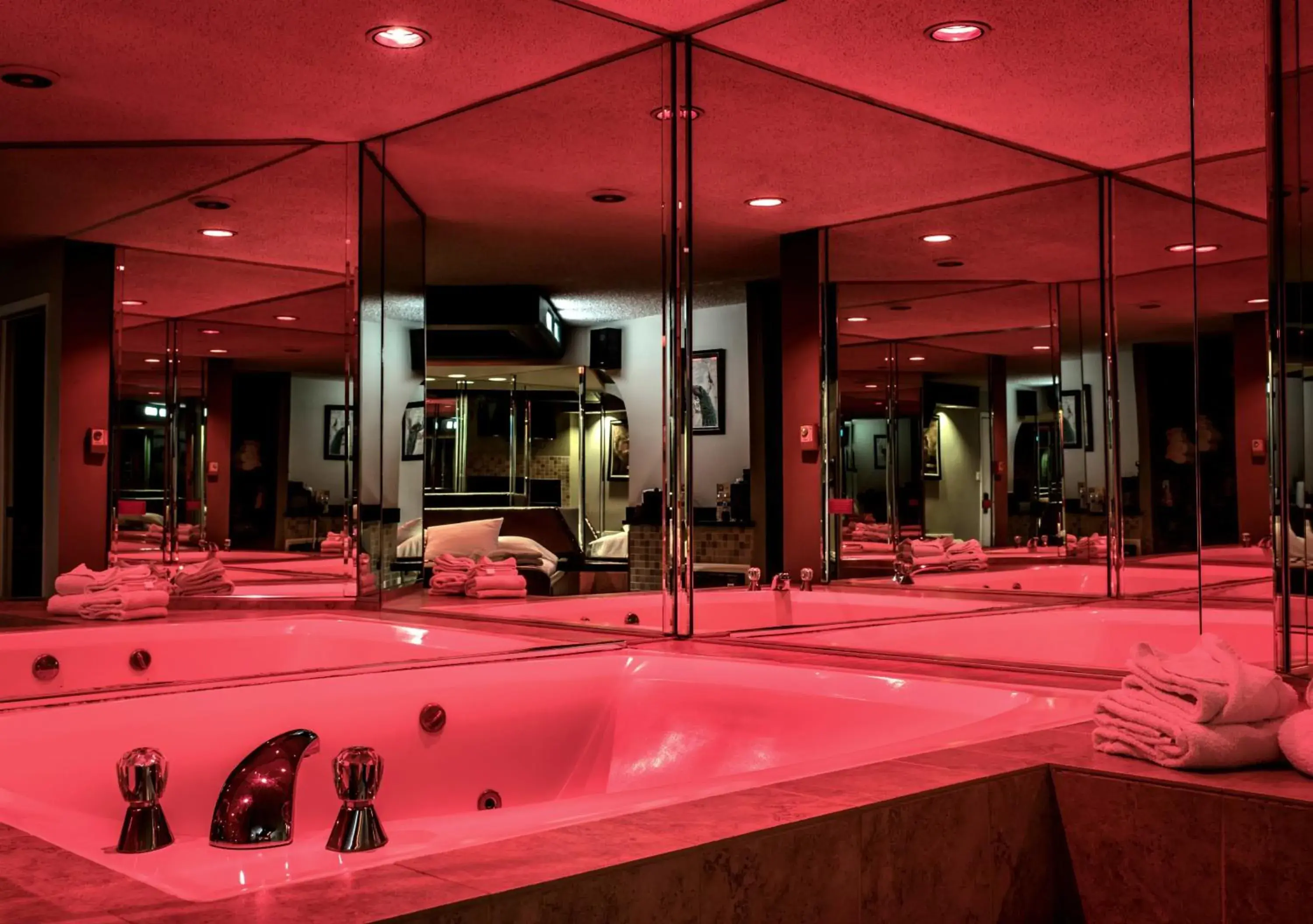 Presidential Suite in Essence Suites Presidential Suite in Essence Suites