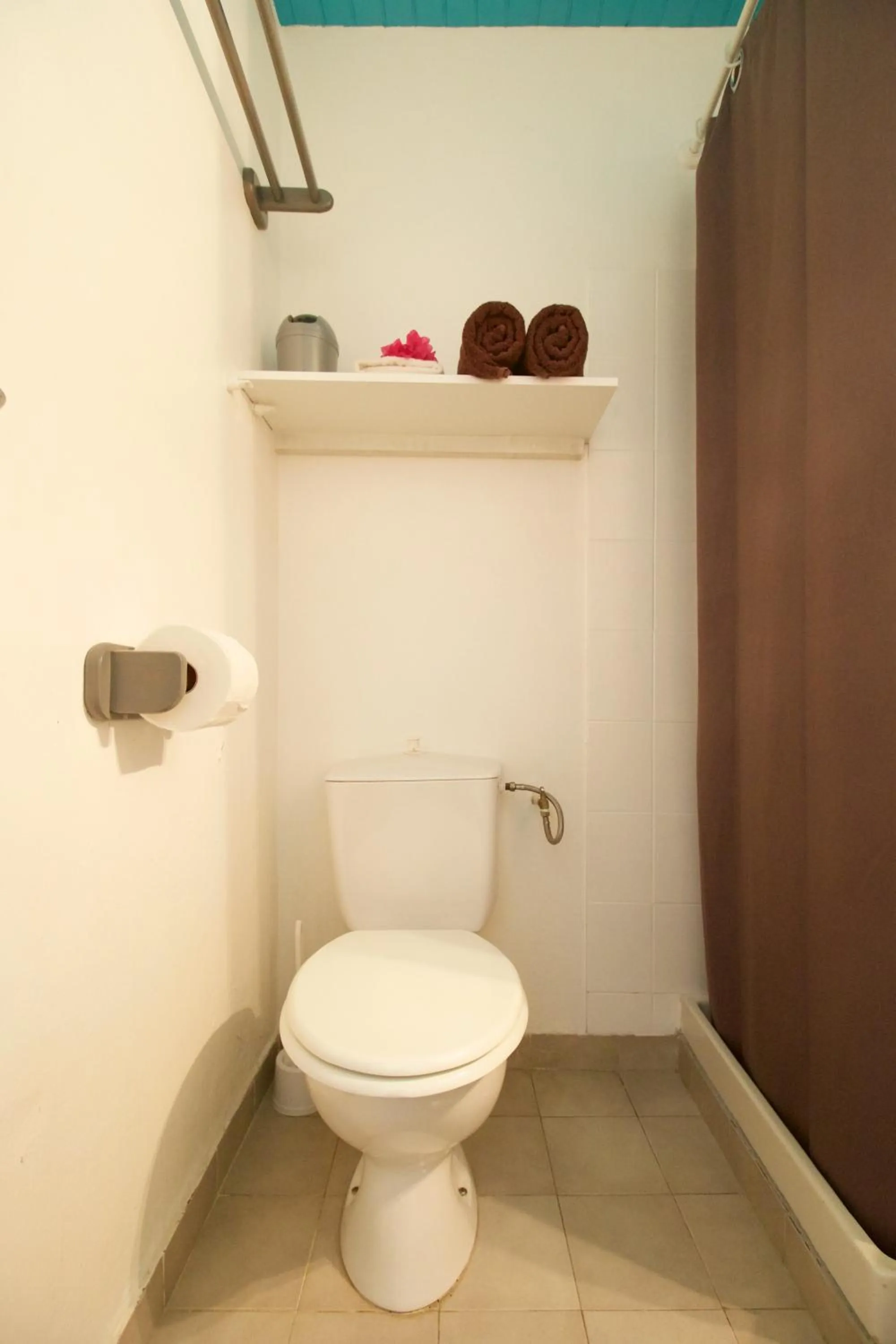 Toilet in Orcéa & Spa Séjours Ecofriendly