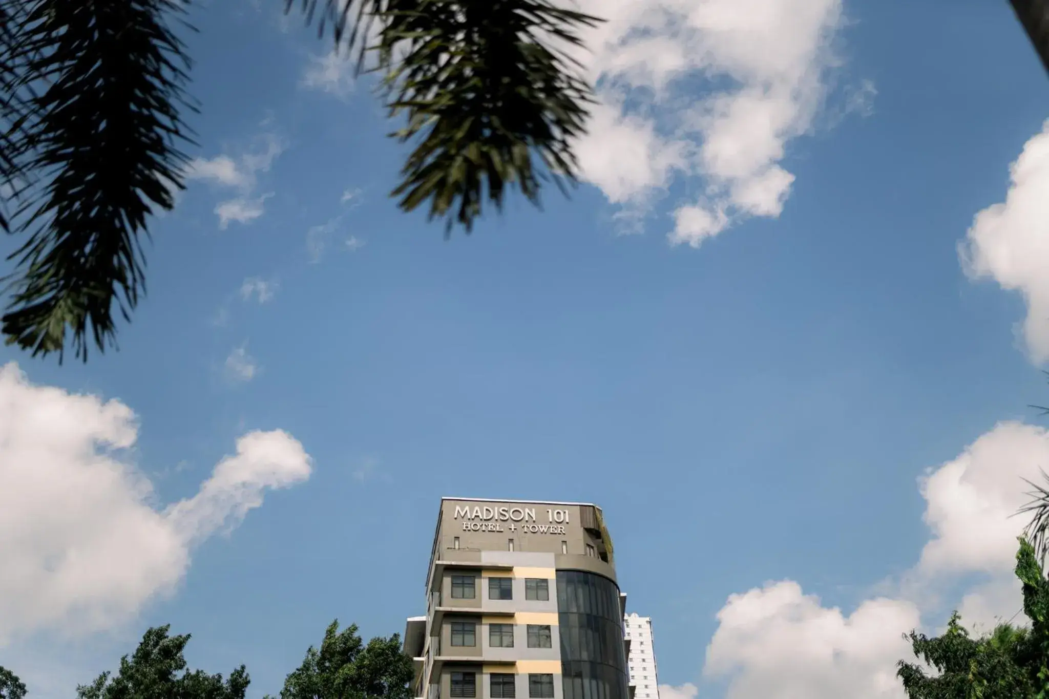 Property building in Madison 101 Hotel + Tower Property building in Madison 101 Hotel + Tower