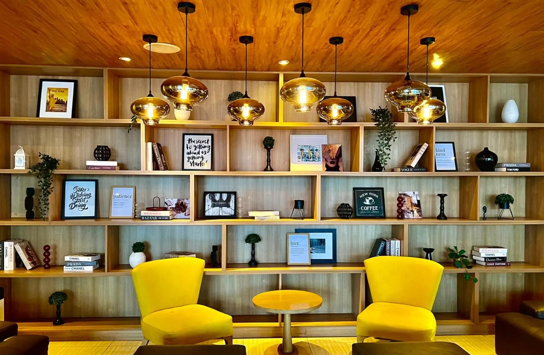 Lobby or reception in Madison 101 Hotel + Tower