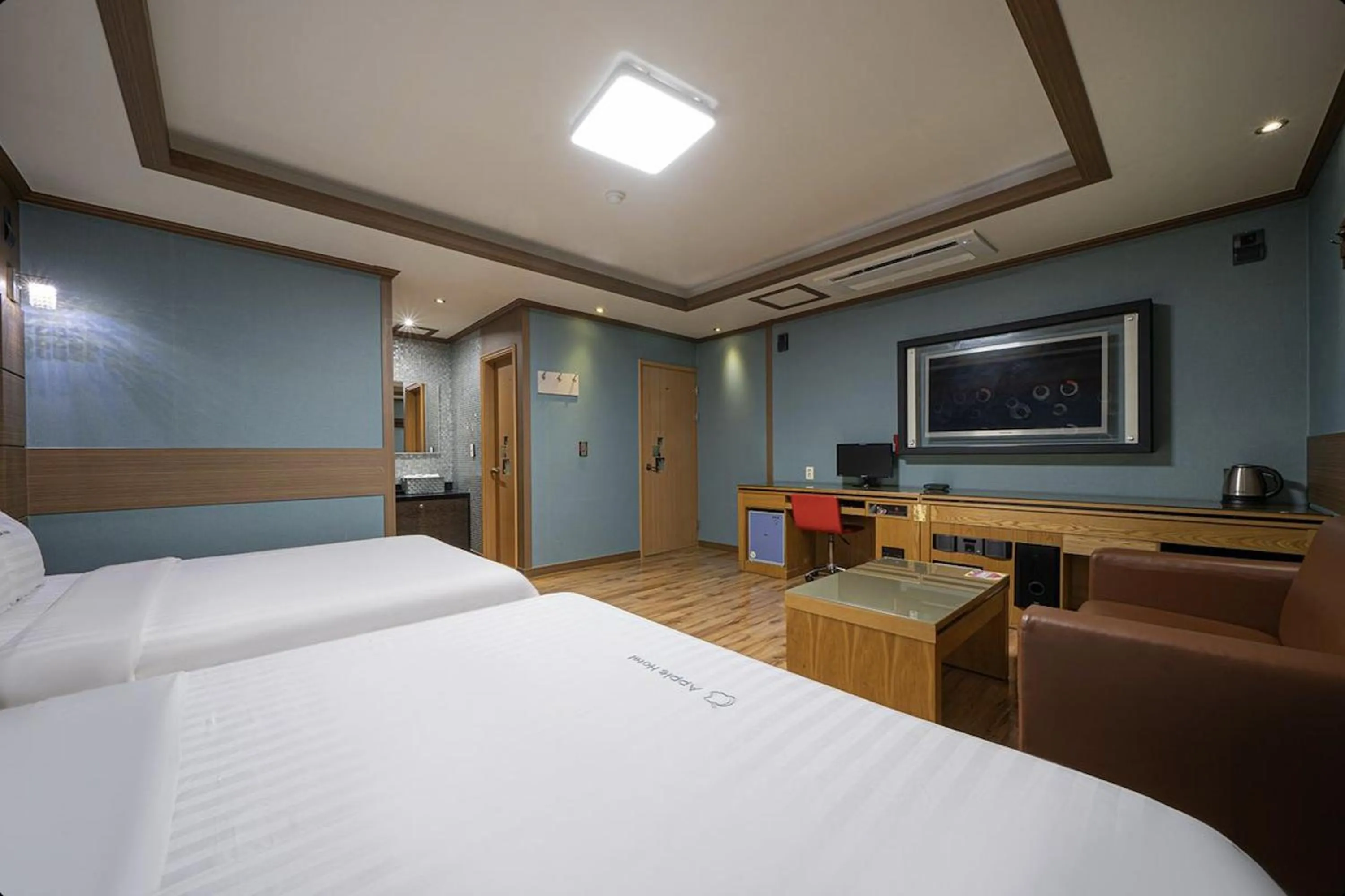 Bed in Yeosu Apple Hotel