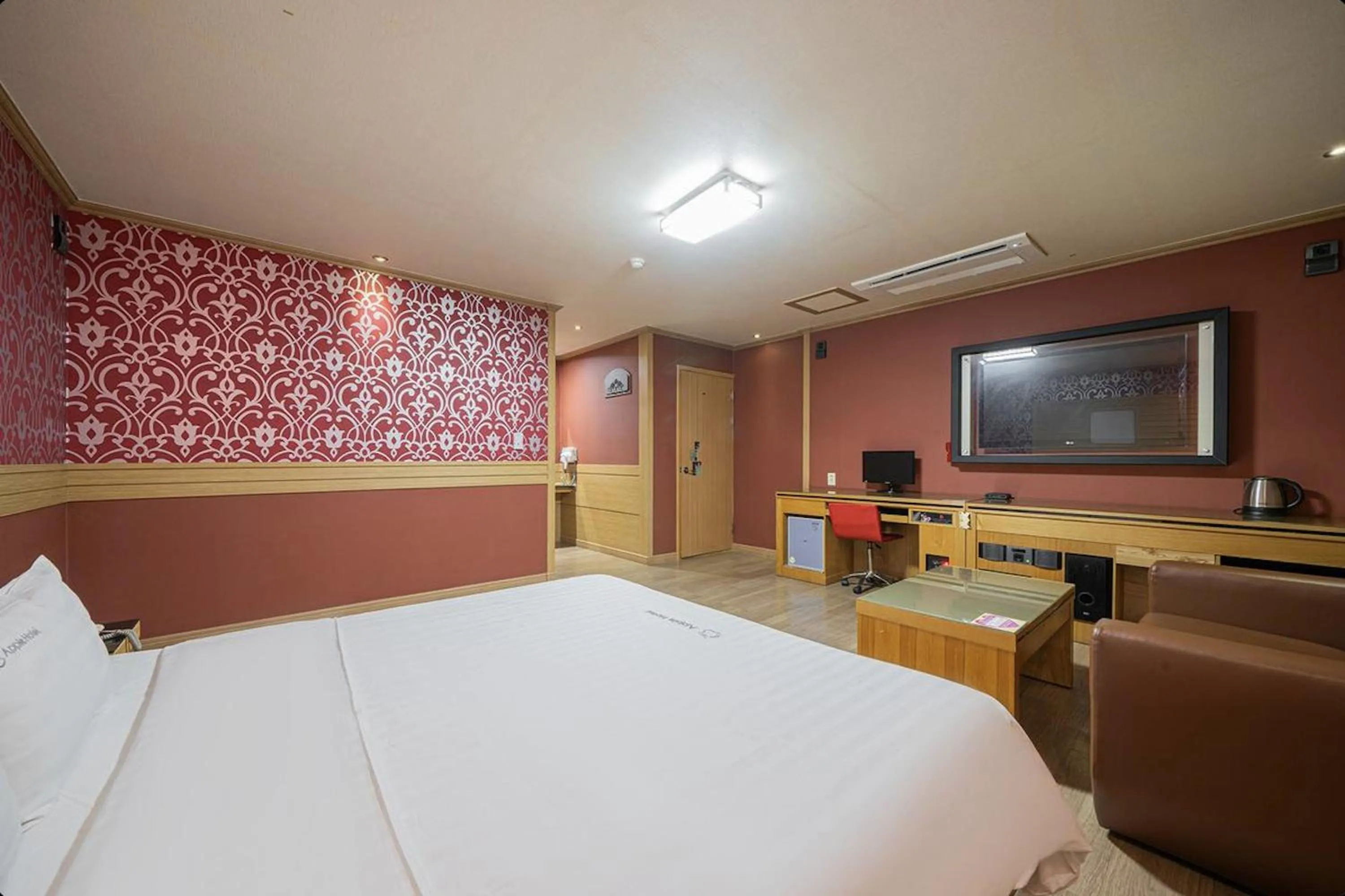Bed in Yeosu Apple Hotel